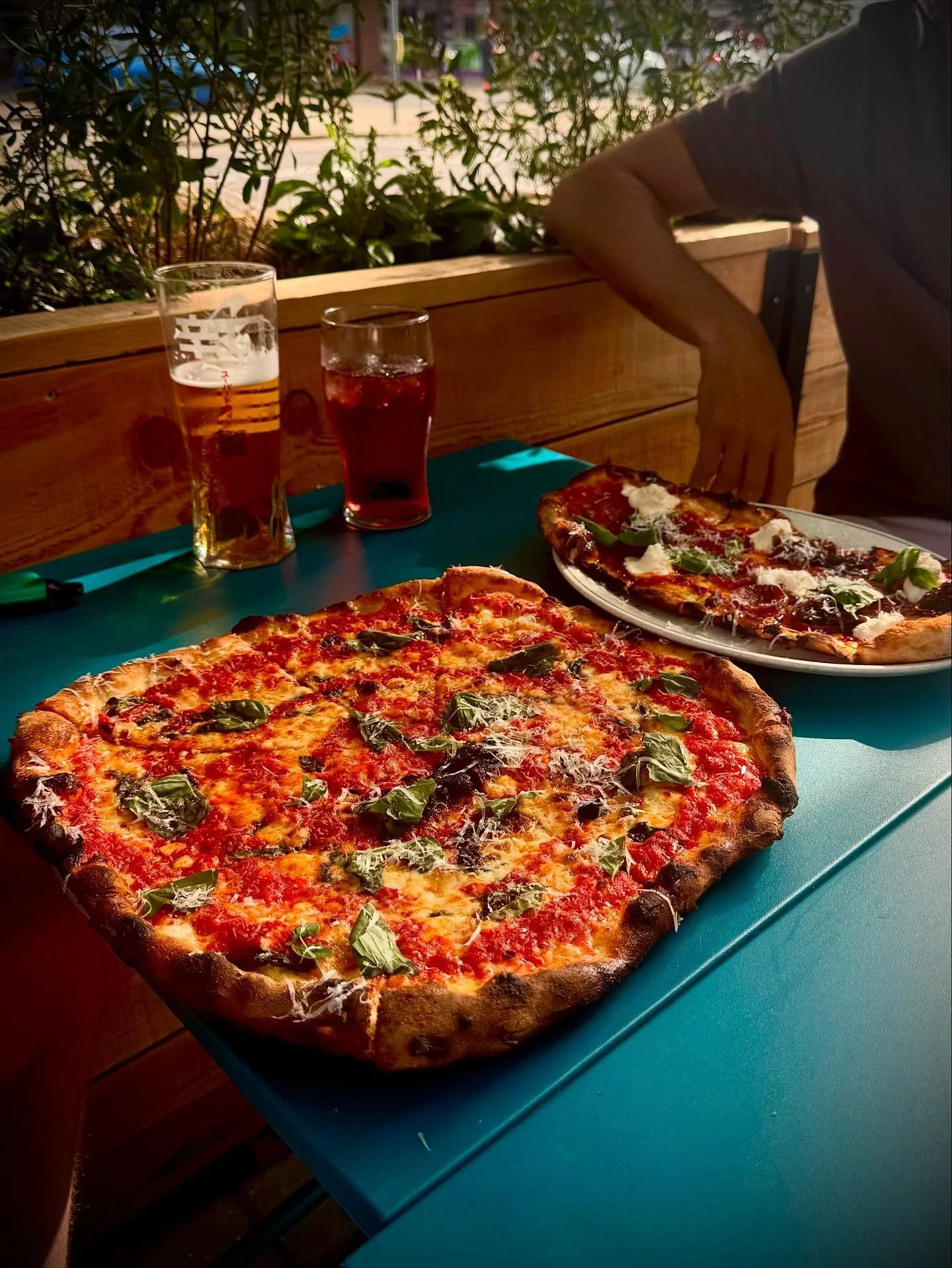 Incredible first full week at @themoonbysea thanks to everyone who came down, it was mega

#jagospizza #worthing #worthingfoodanddrink #pizza #newyorkpizza