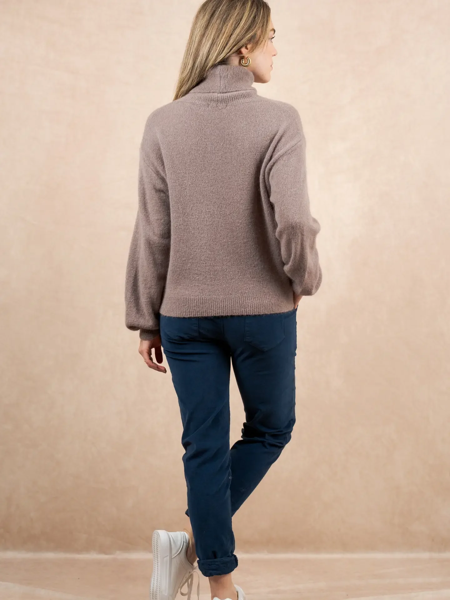 website - taupe balloon sweater 4.webp