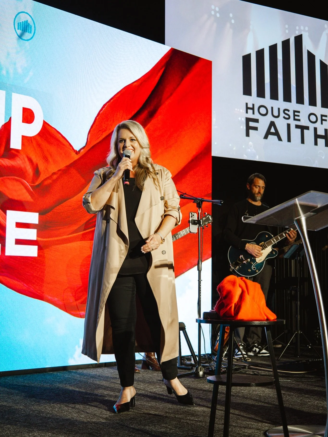 What a powerful first Sunday of 2026 at House of Faith 🔥🙌

Pastor Sarah released a timely and stirring word, calling us to PICK UP THE MANTLE.

We were challenged to step into this year clothed with the power of the Holy Spirit, walking confidently