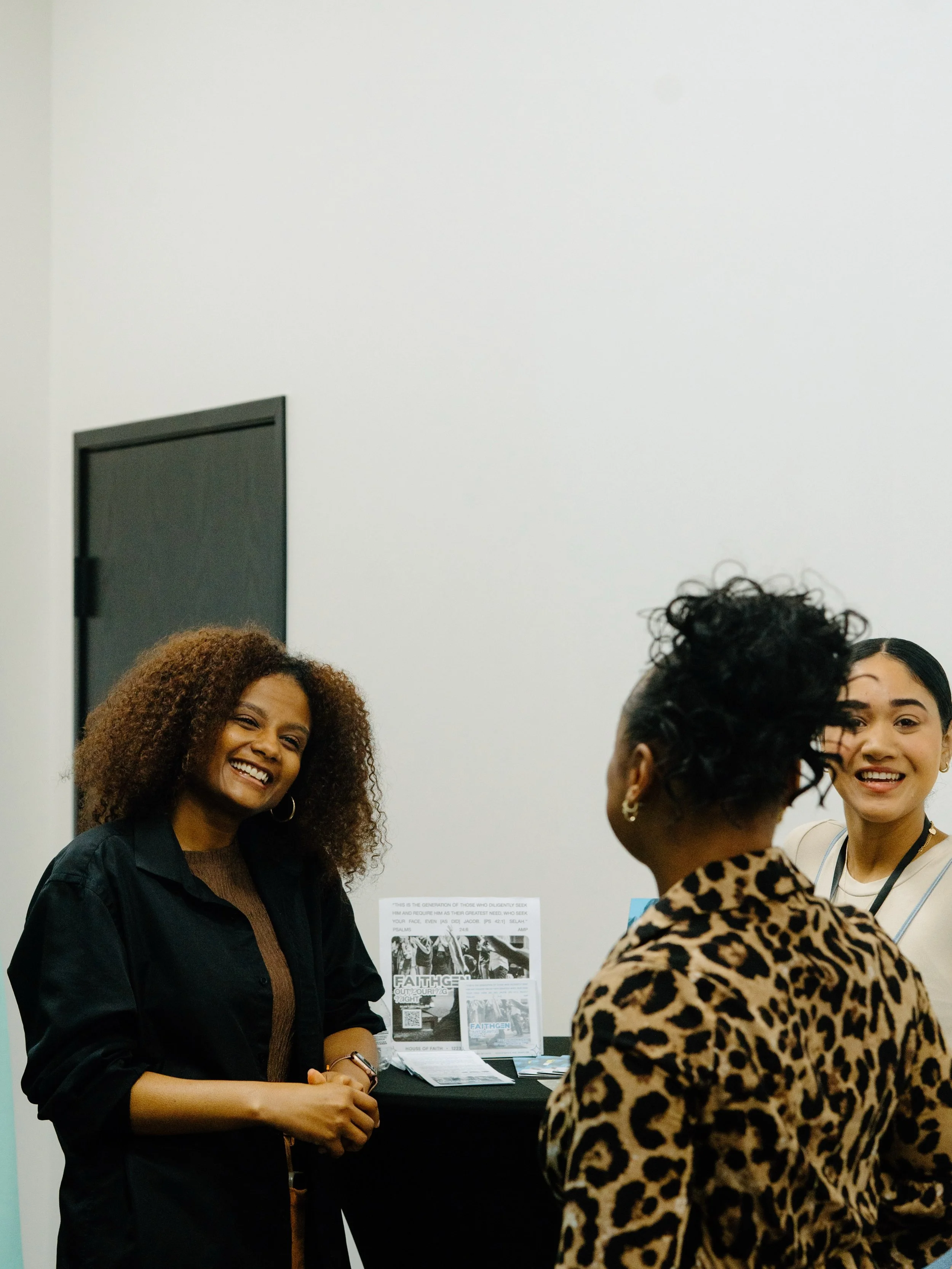 We love seeing YOU every Sunday House of Faith! 💙⛪️

See you next week! 
8:30 AM | 10:00 AM | 11:30 AM
