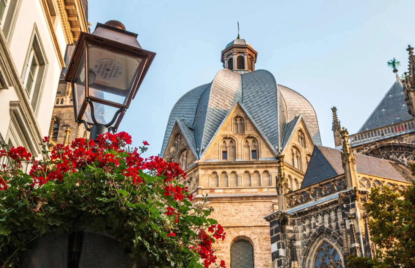 Aachener Dom im Sommer