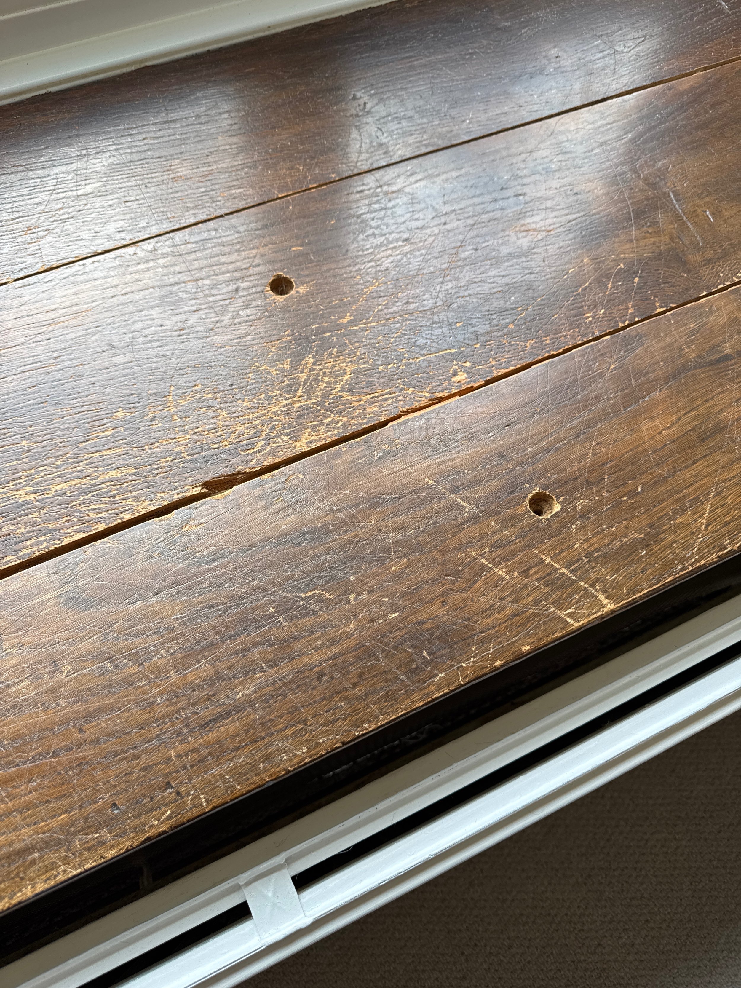 Oak window seat before refinishing