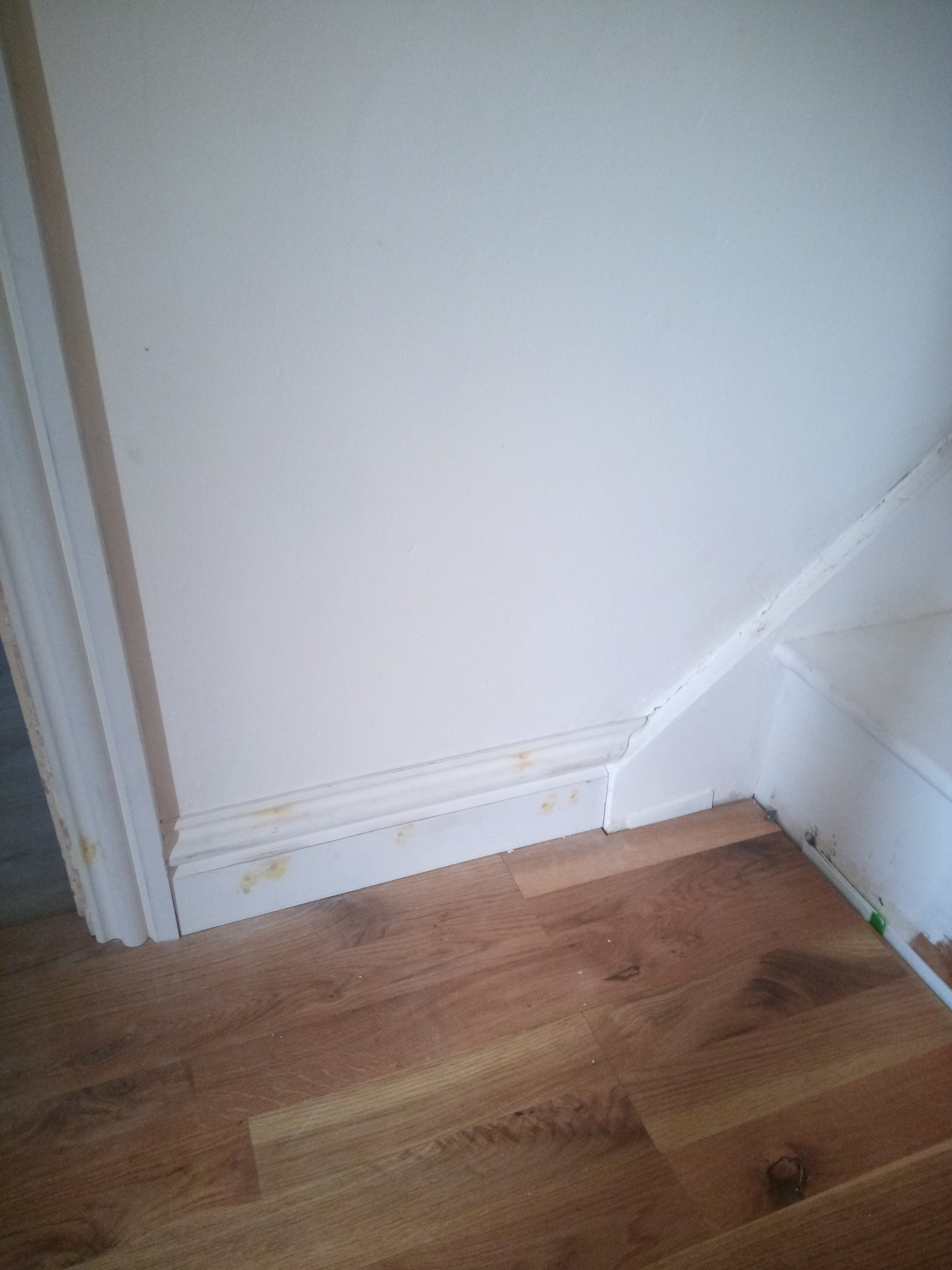 Skirting scribed
