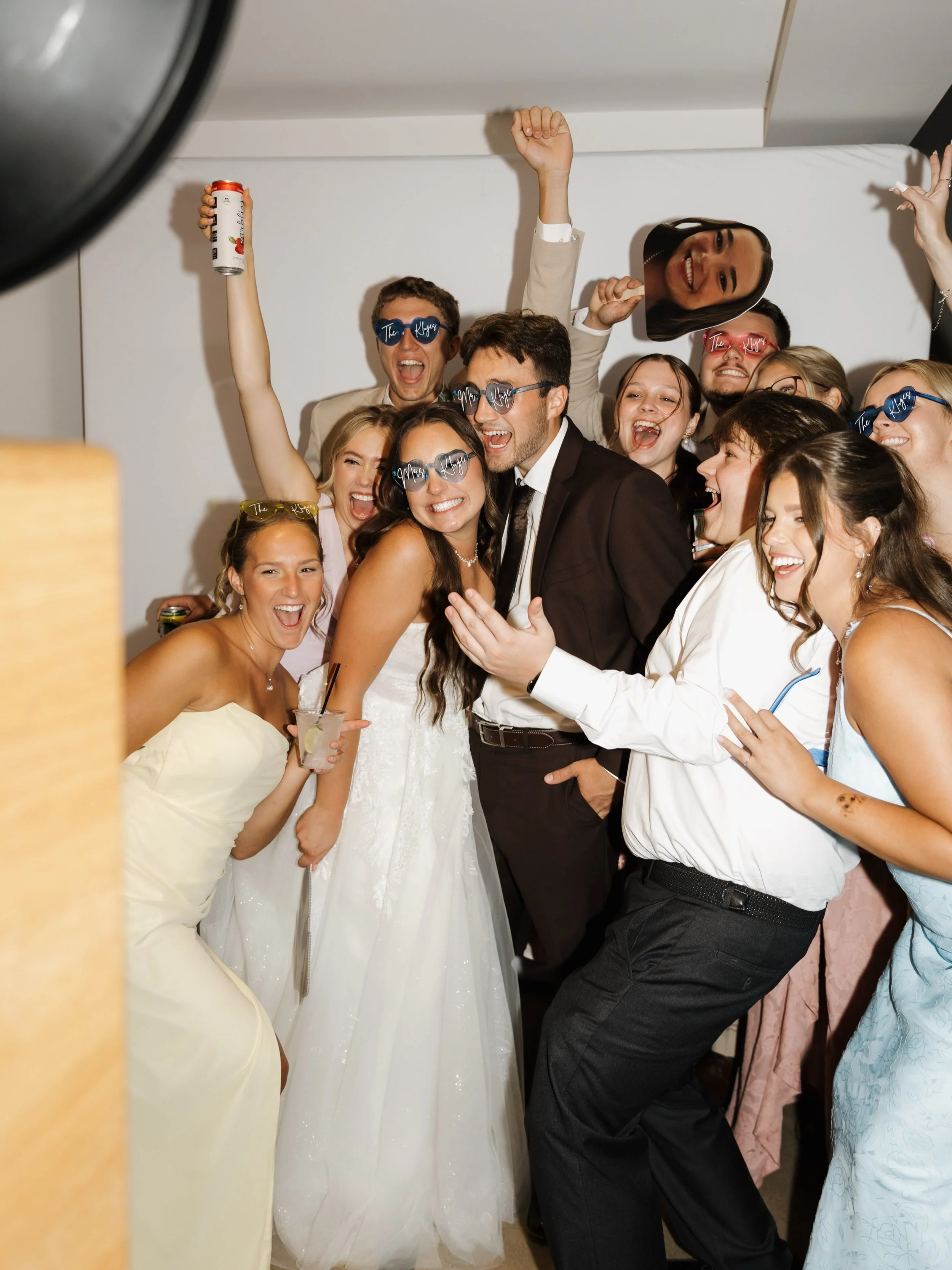 Cheers to The Kluges!! Thank you for letting us celebrate with you. ✨🥂🤍

Photography: @photographybyselahgrace 
Venue: @the.aisling 
.
.
.
[Minnesota Photo Booth, MN Photo Booth, Minnesota Wedding, MN Wedding, Luxury Photo Booth, Wedding Photo Boot