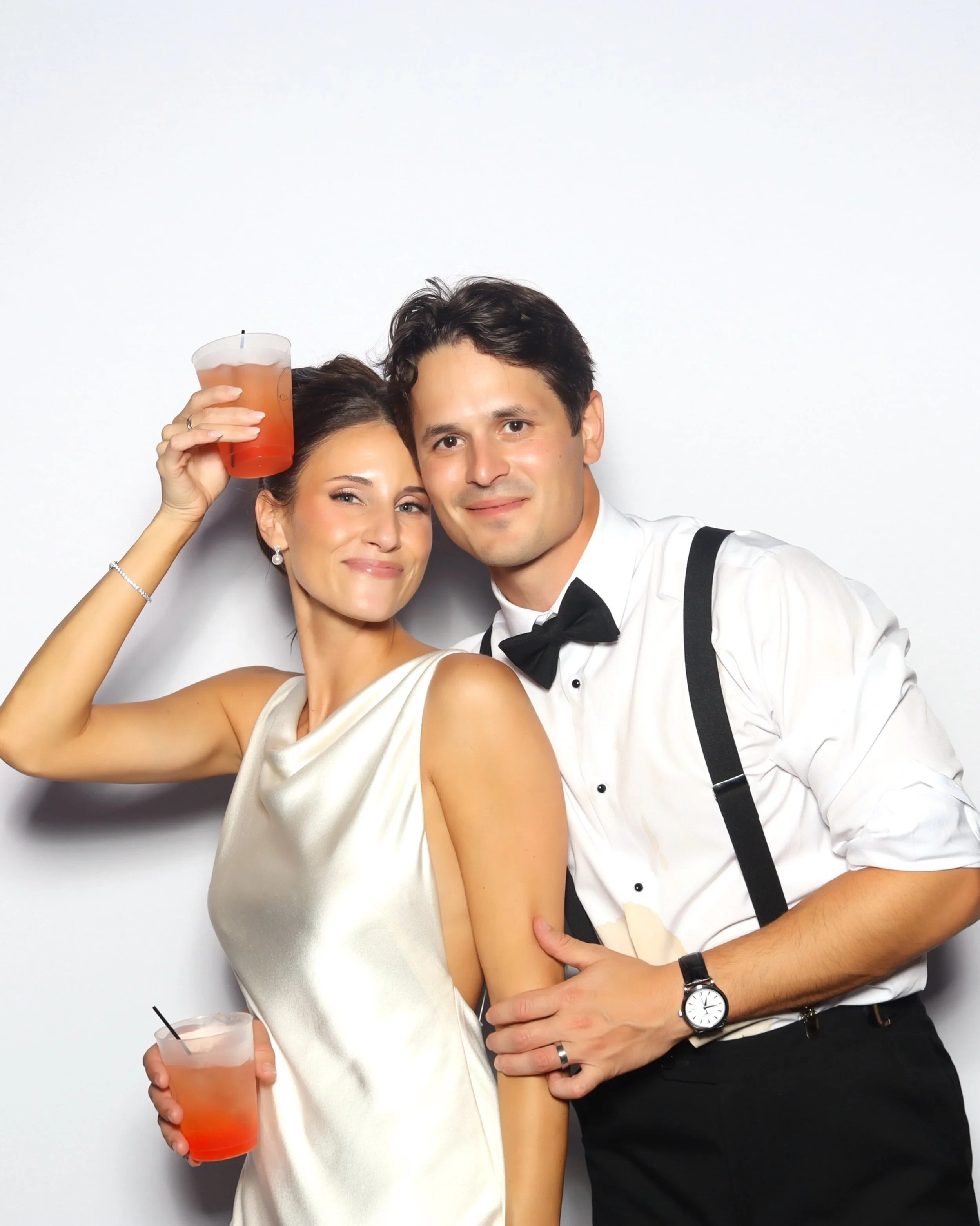 THE FALLS - 08.01.2026. 🥂

[Minnesota Photo Booth, MN Photo Booth, Twin Cities Photo Booth, Minneapolis Photo Booth, Wedding Photo Booth, Luxury Photo Booth]