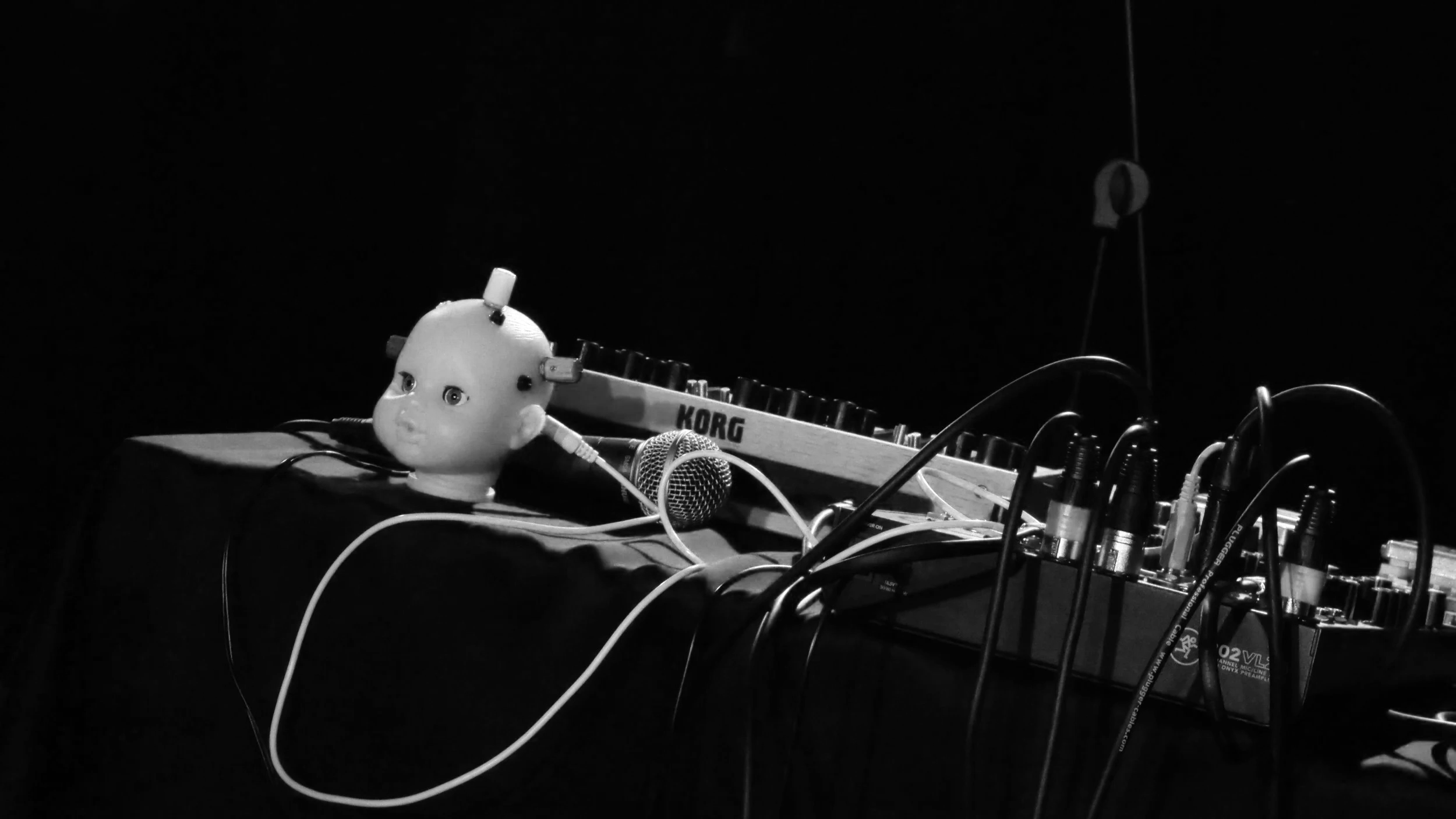 saladefriday: the collective bringing lebanese music and culture to the paris scene