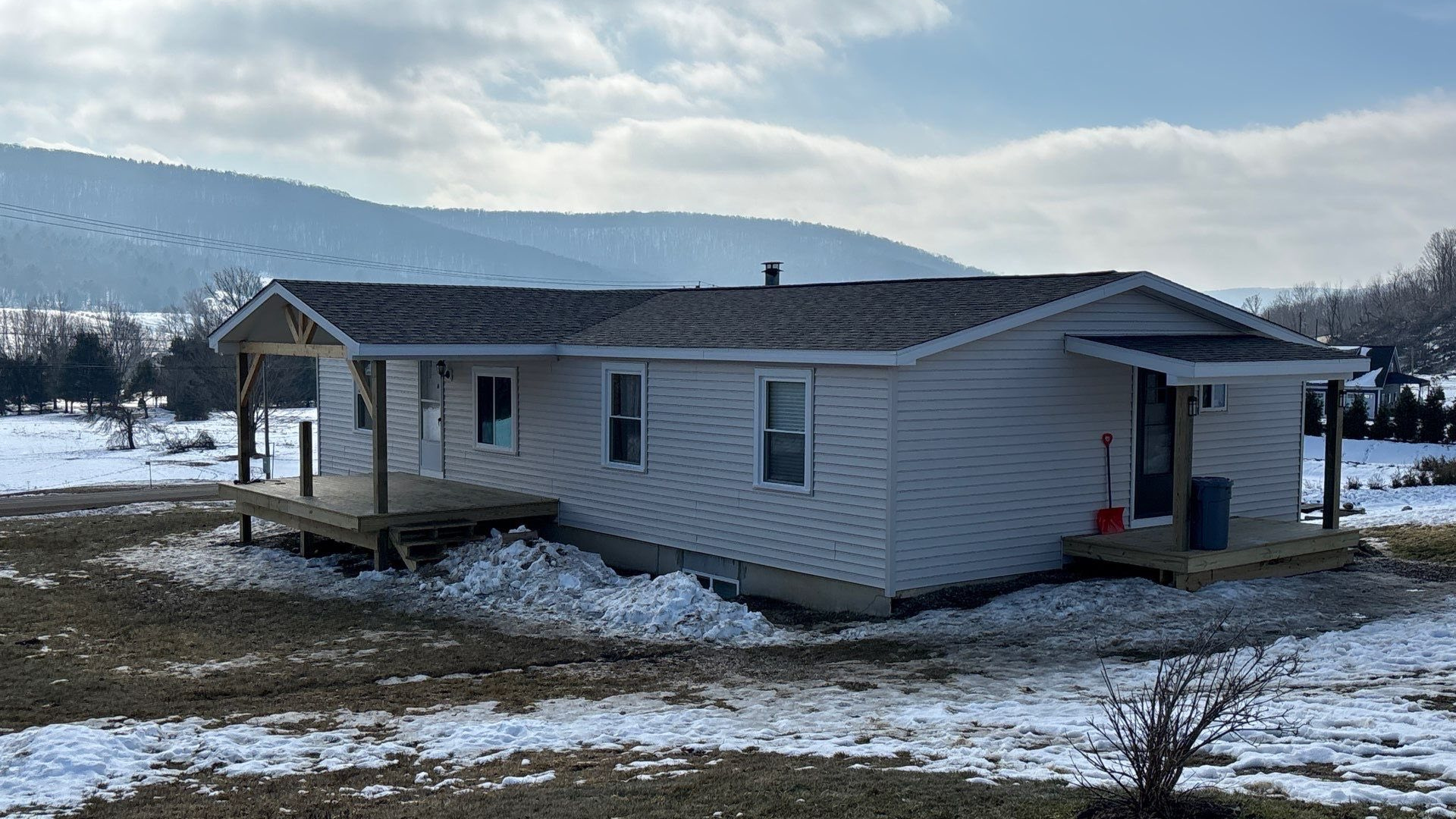 Roof Problems We See All the Time in WNY (and What It’ll Cost to Fix Them)