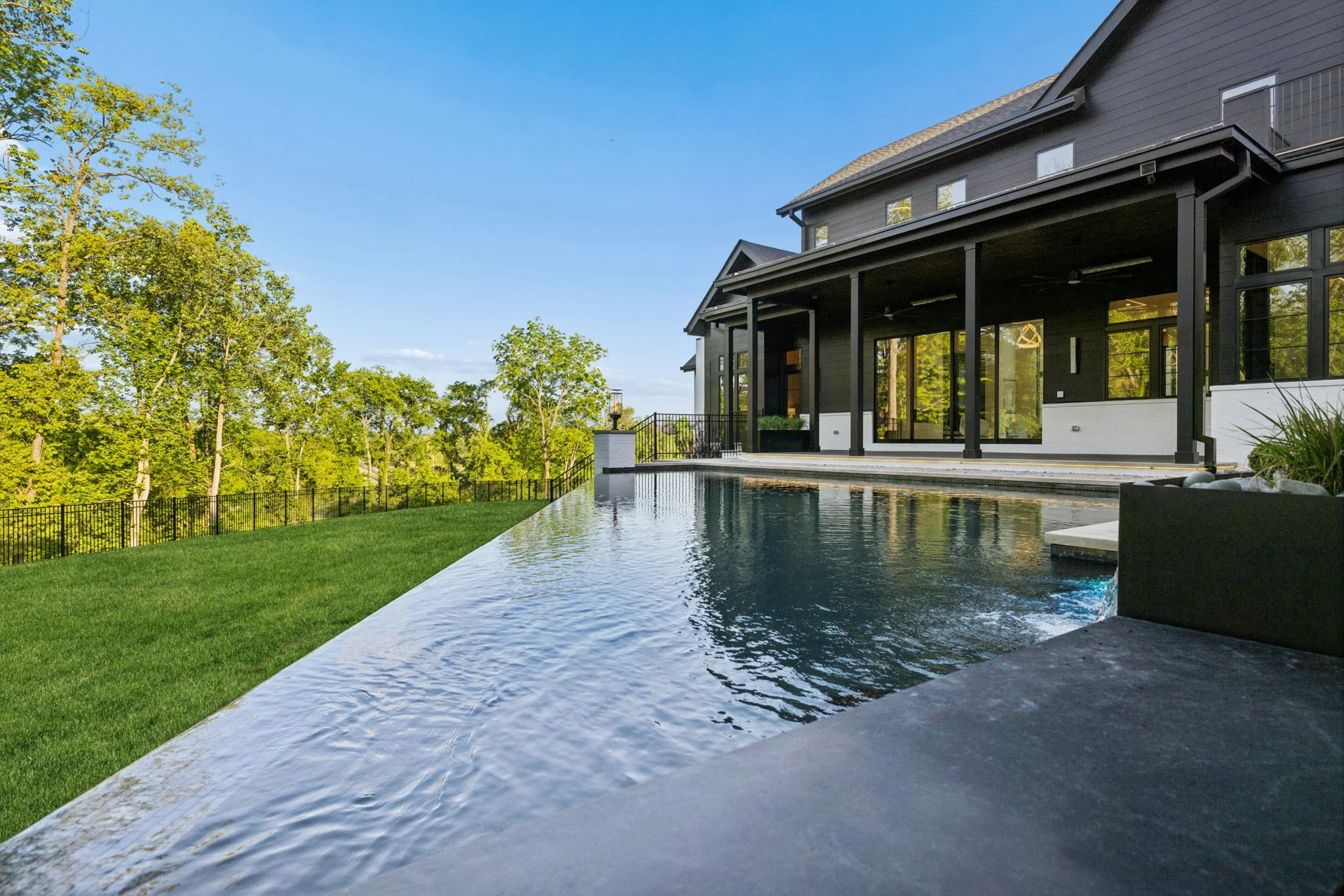 351-9636 Concord Rd - 337.jpg