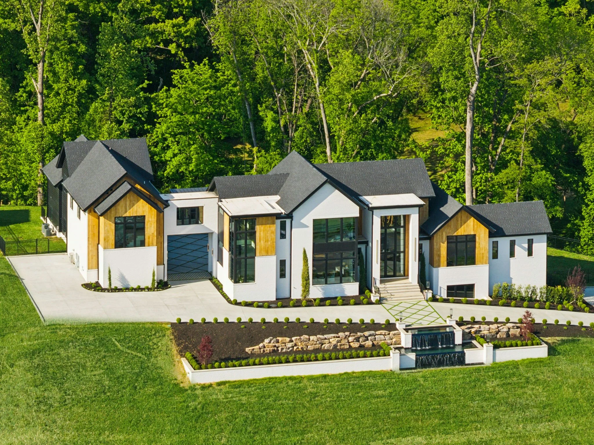 414-9636 Concord Rd - 415.jpg