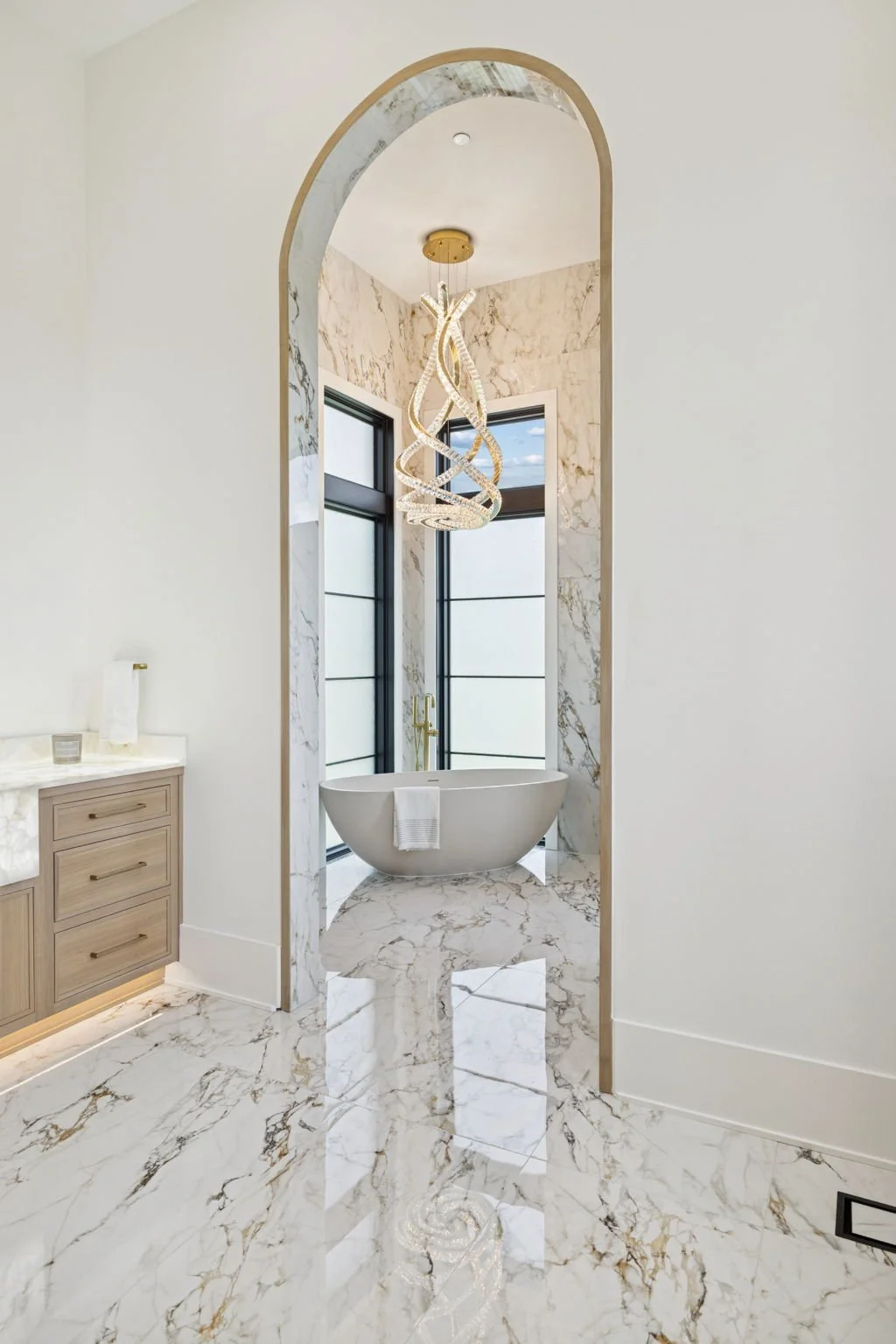 215-9636 Concord Rd - 201.jpg
