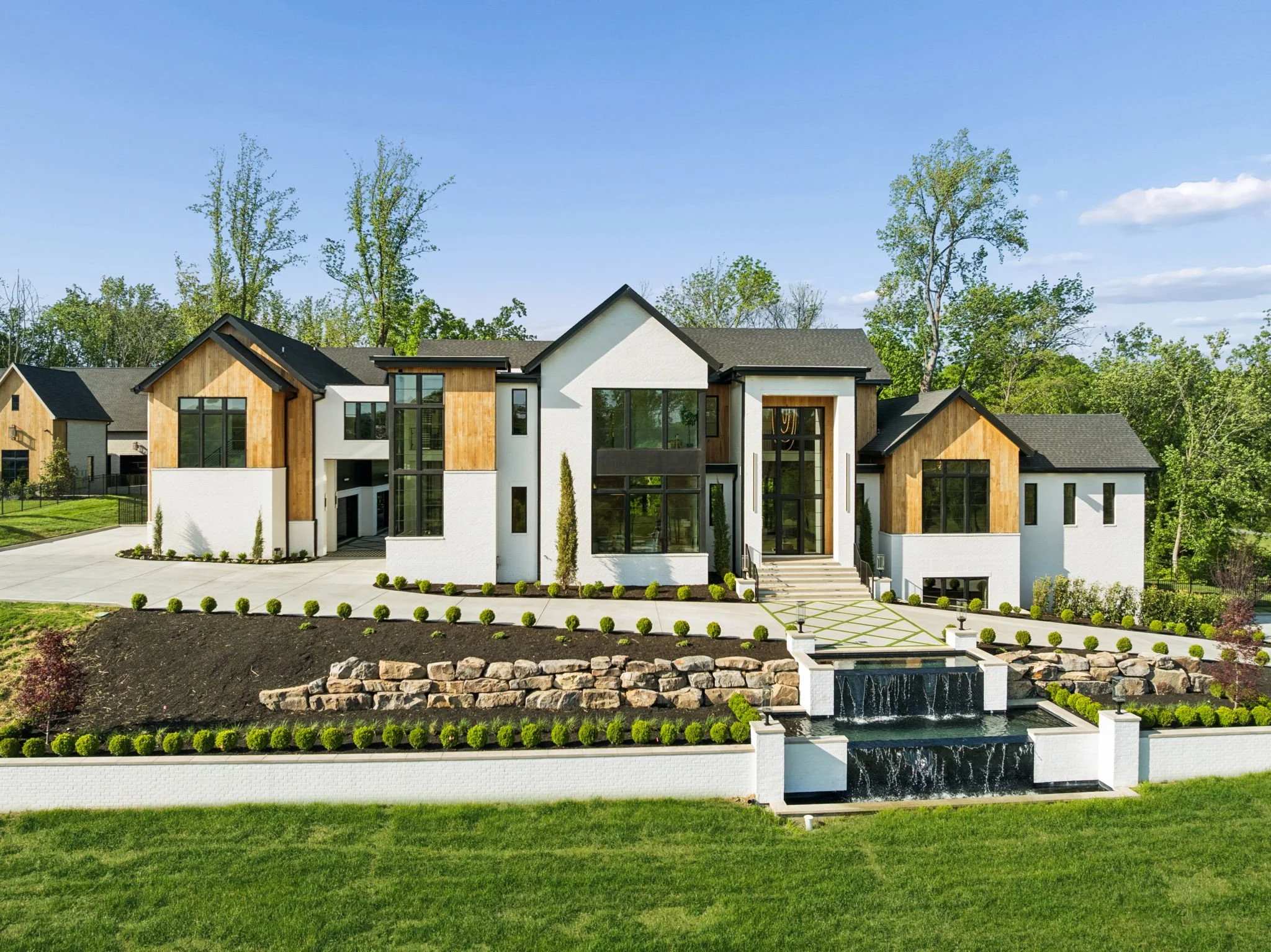 394-9636 Concord Rd - 395.jpg