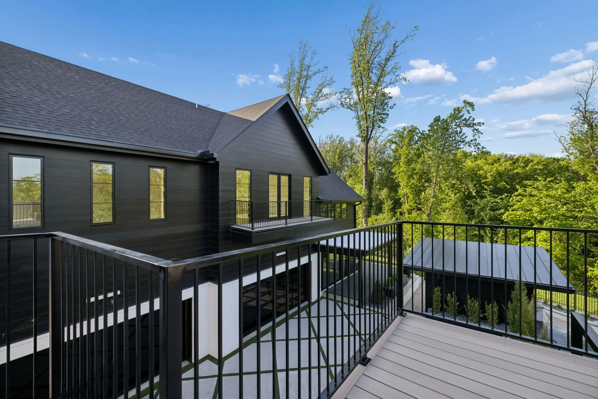 327-9636 Concord Rd - 313.jpg