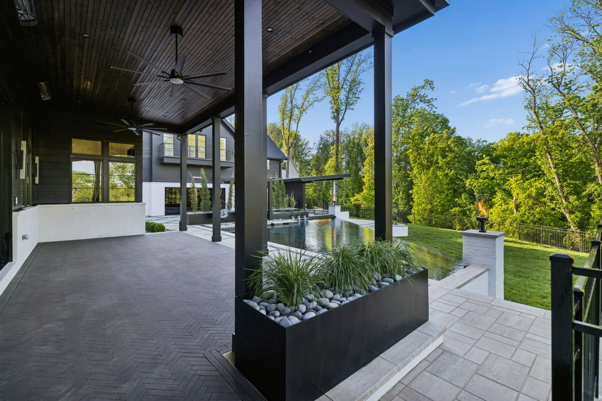 330-9636 Concord Rd - 316.jpg