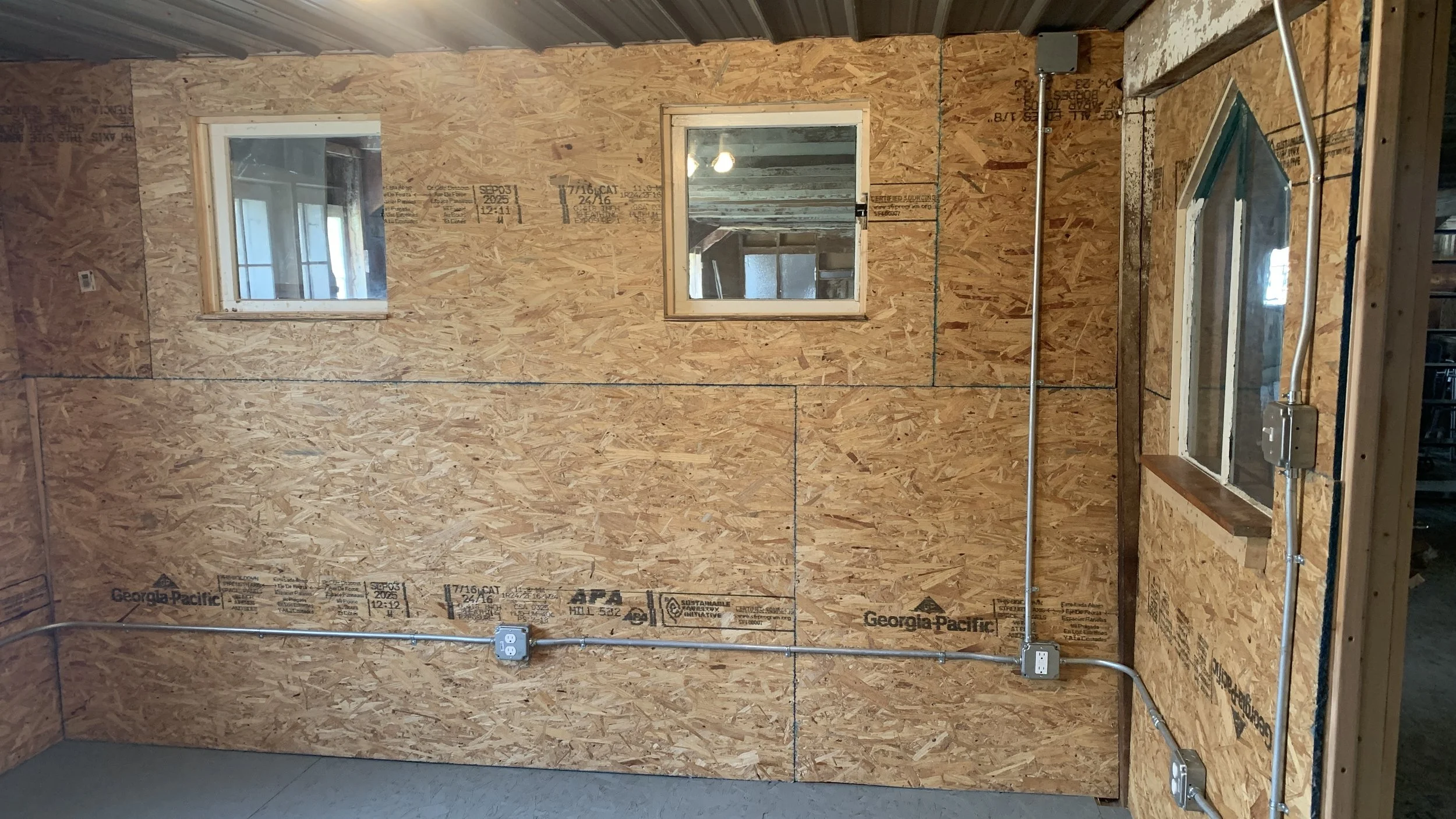 Outlets available on all four walls. 