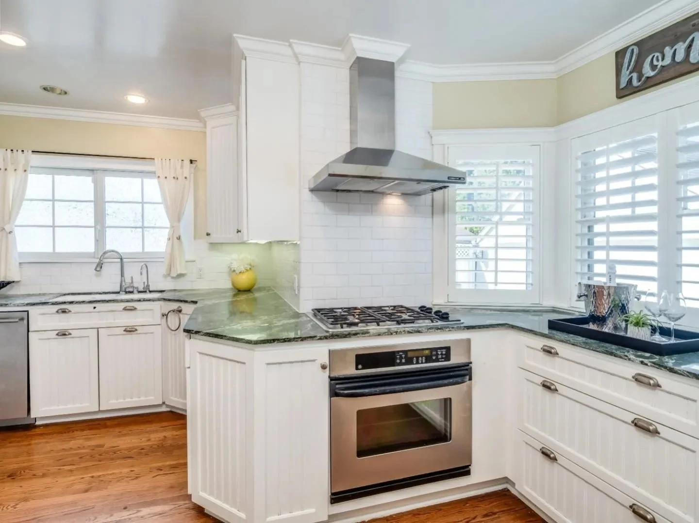 Pine Kitchen 4.jpg