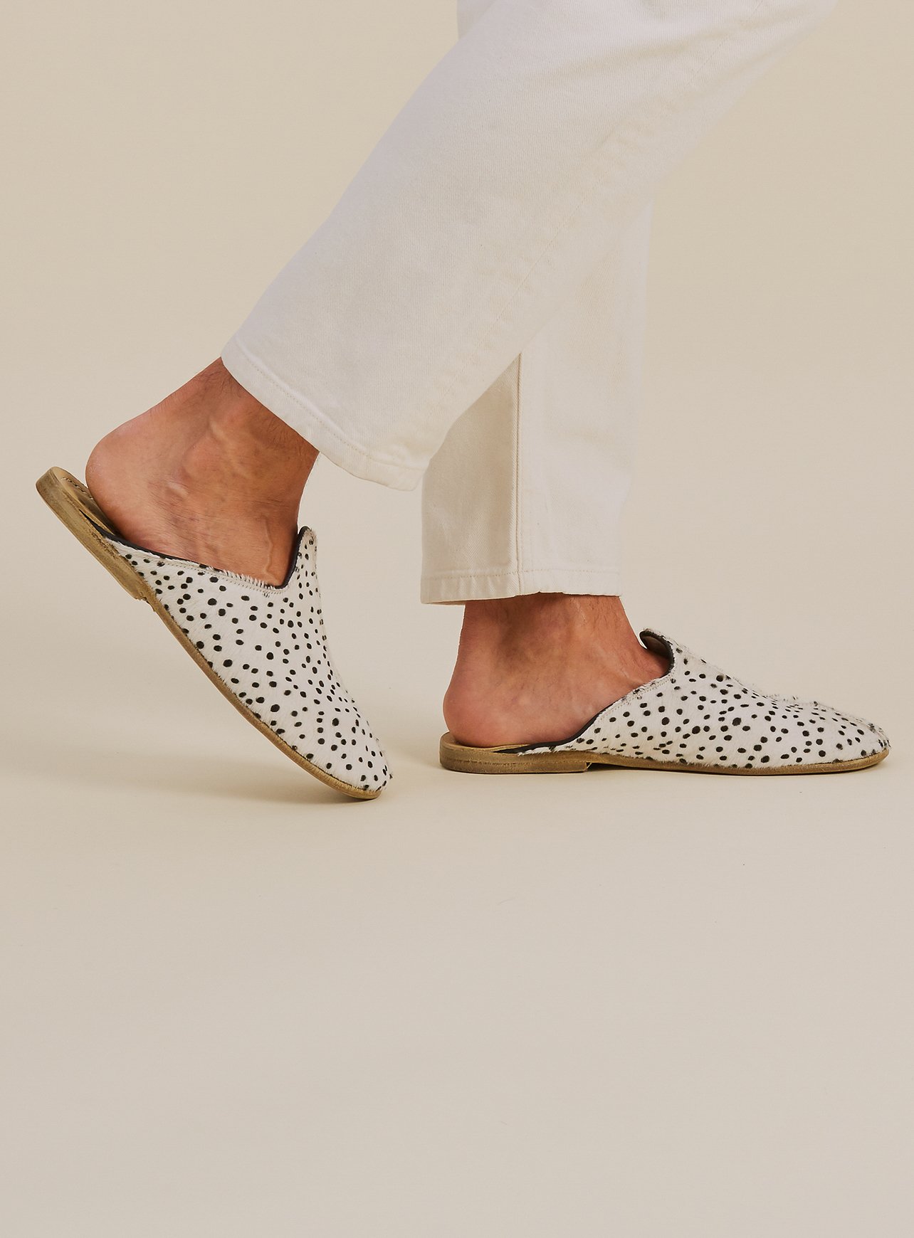 sabah-dealer-natural-leather-travel-shoes-handmade-handstitched-made-in-gaziantep-turkey-slipon-slipper-black-dot-mens-baba-1.jpg