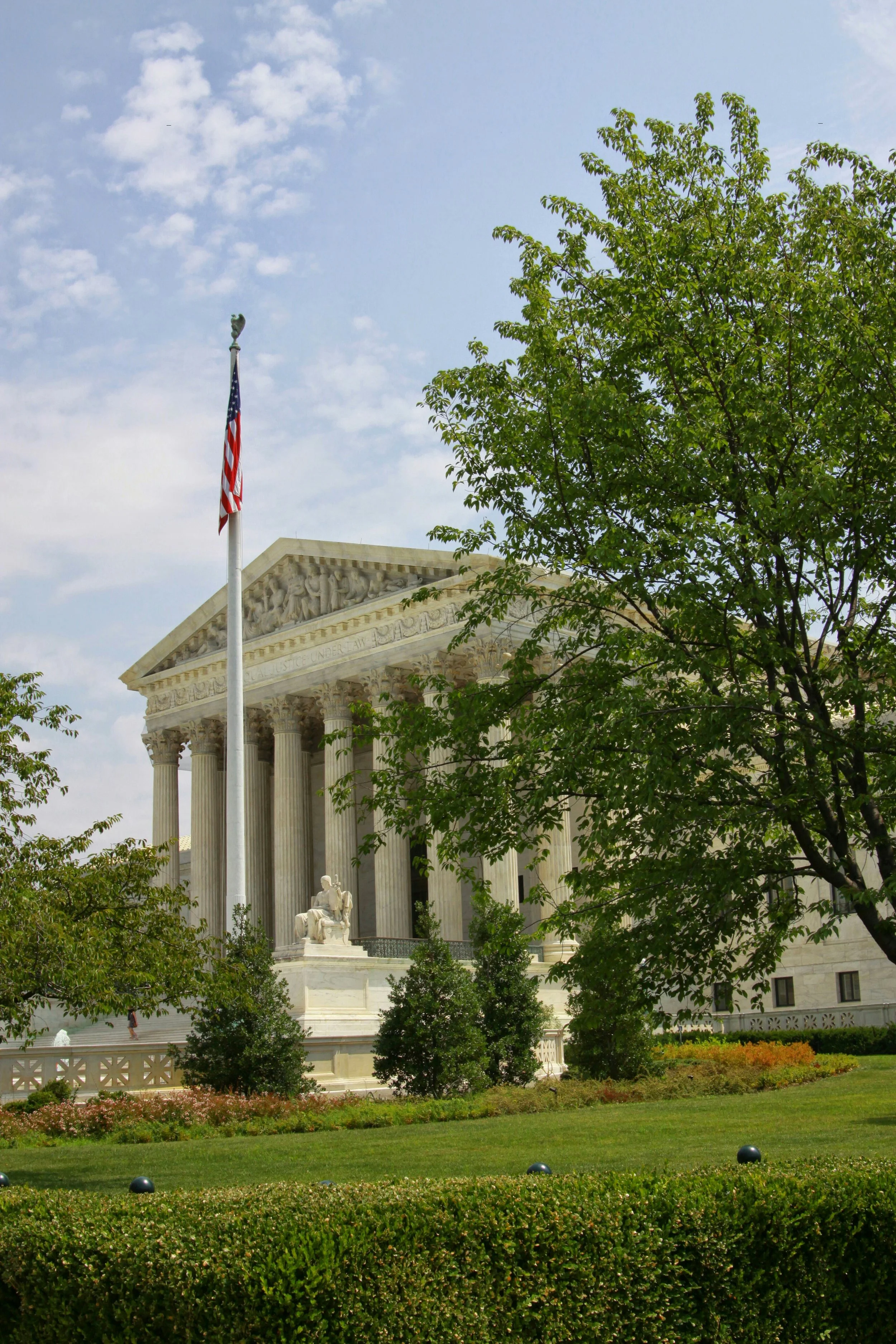 High Court Upholds Texas Age-Verification Law with 6-3 Ruling