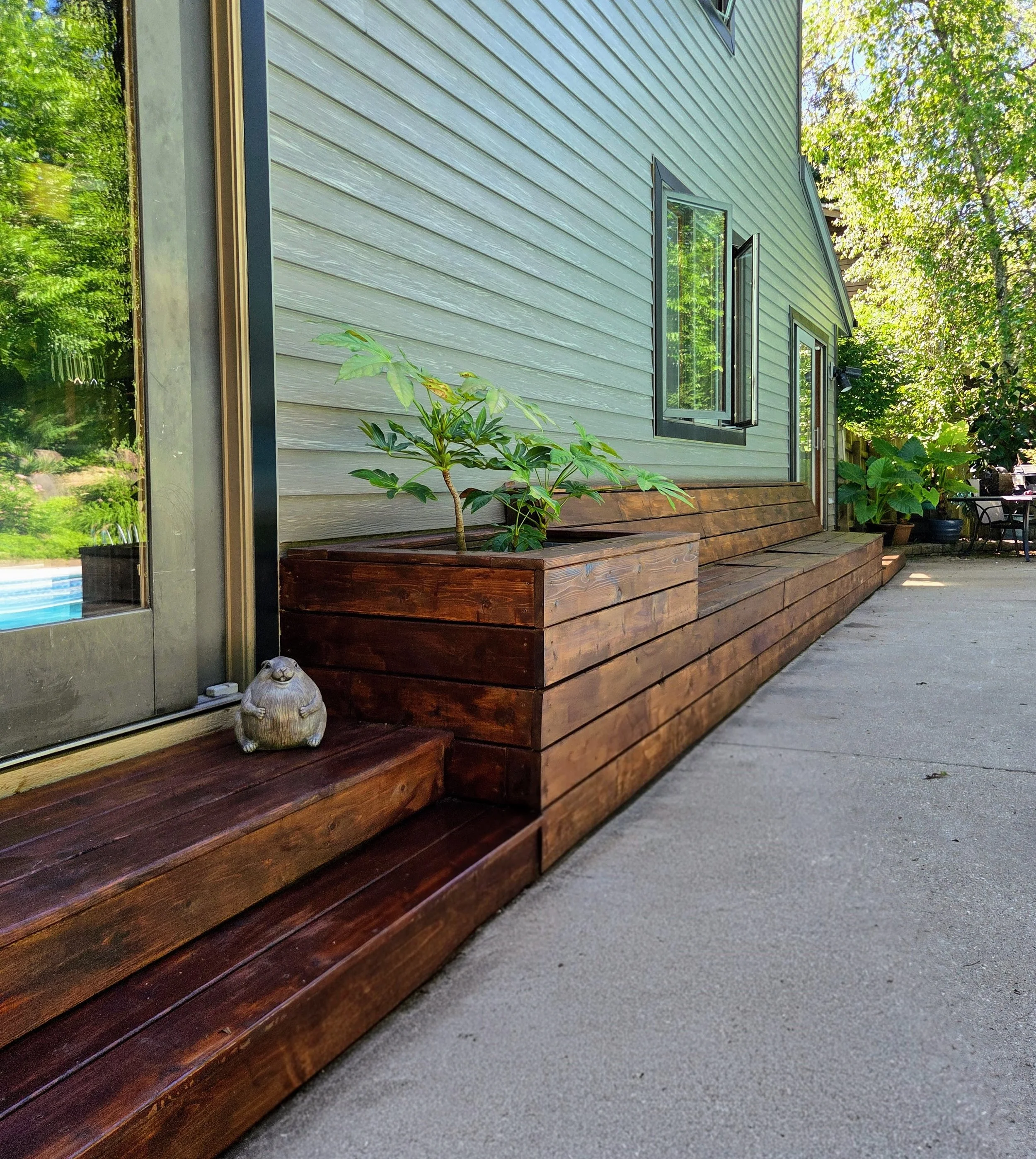 Pool side bench