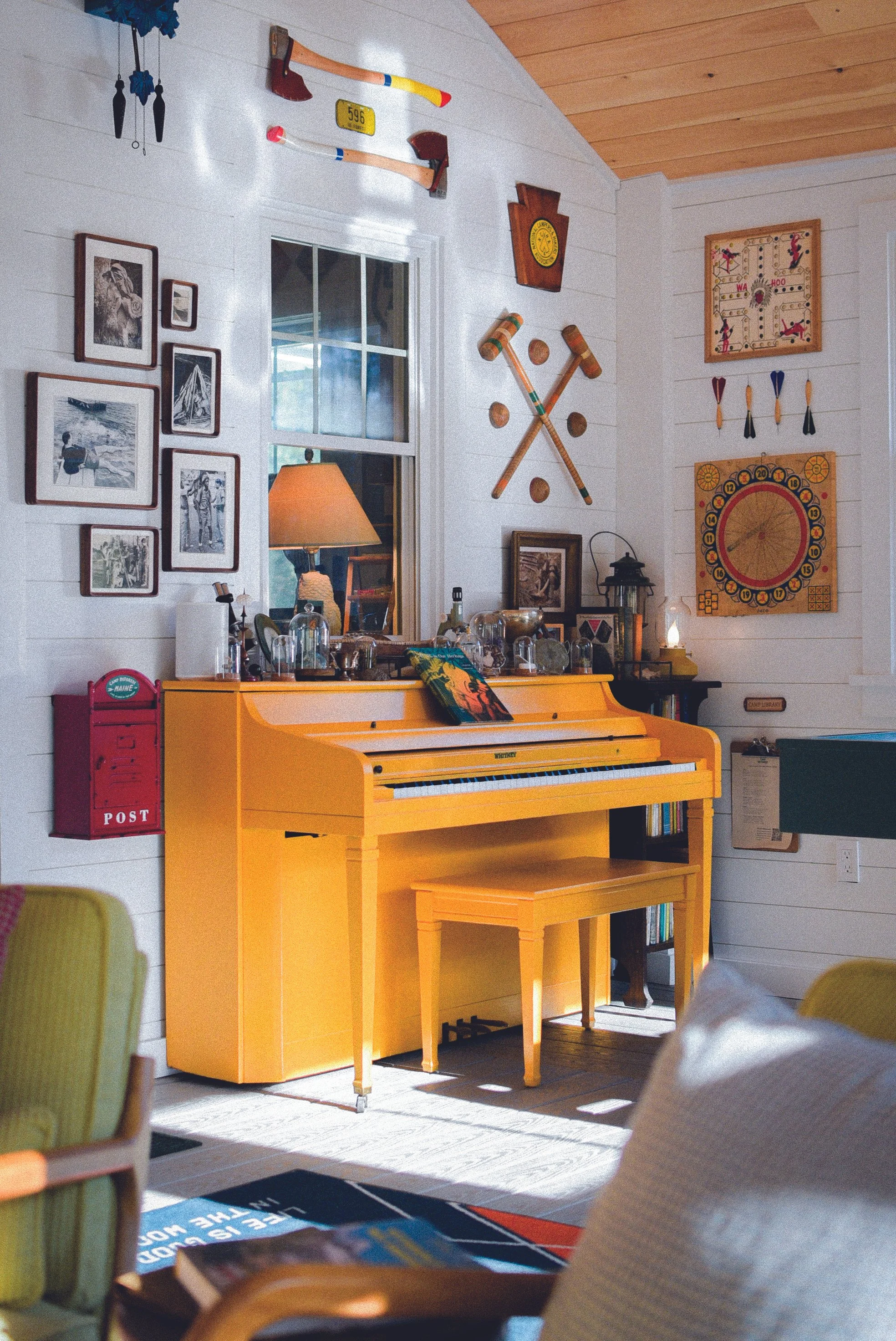 Camp Lounge