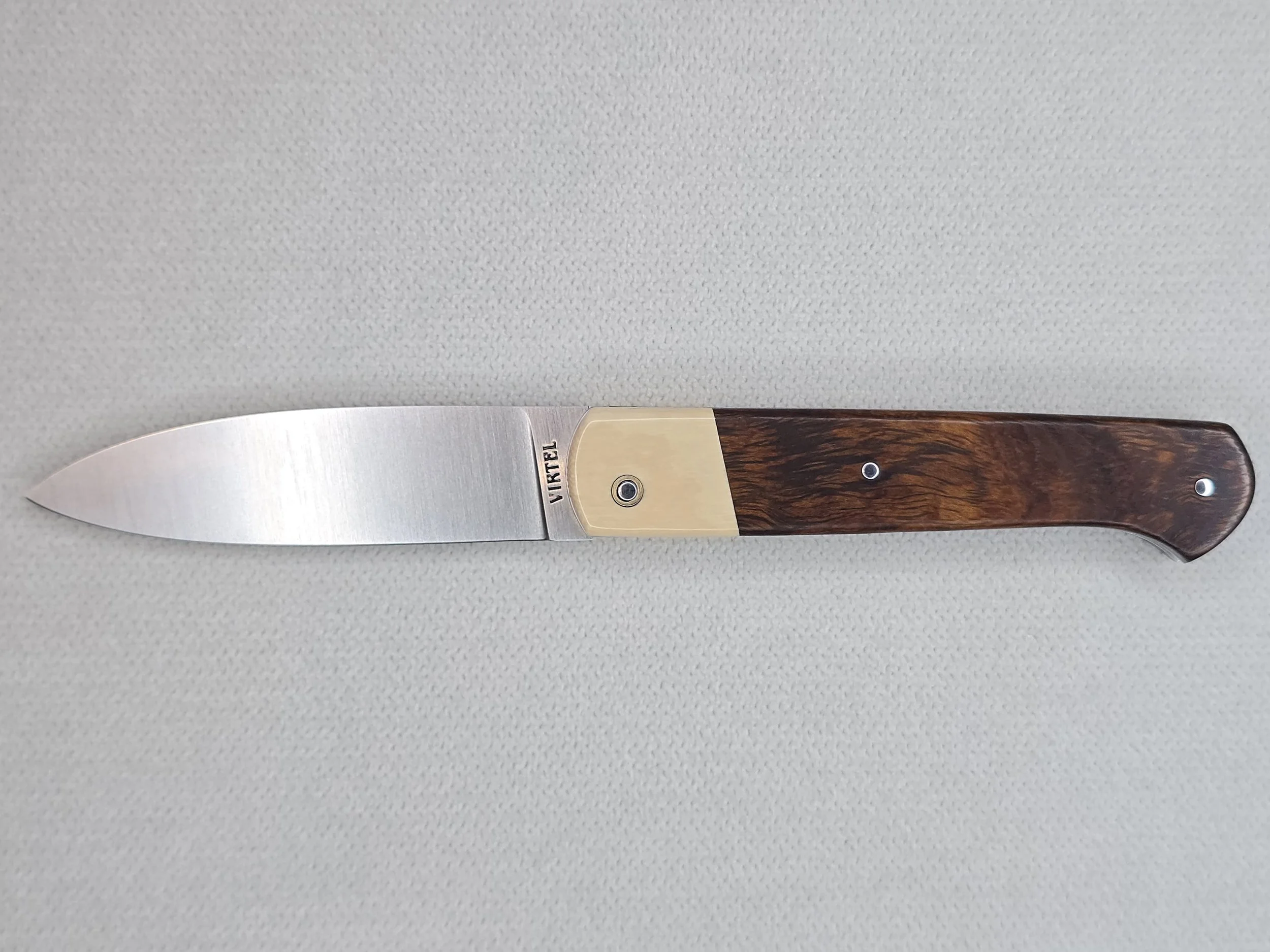 Couteau Le Maxou - Bois de Fer d'Arizona / Ivoire de Mammouth / Acier Inoxydable RWL34