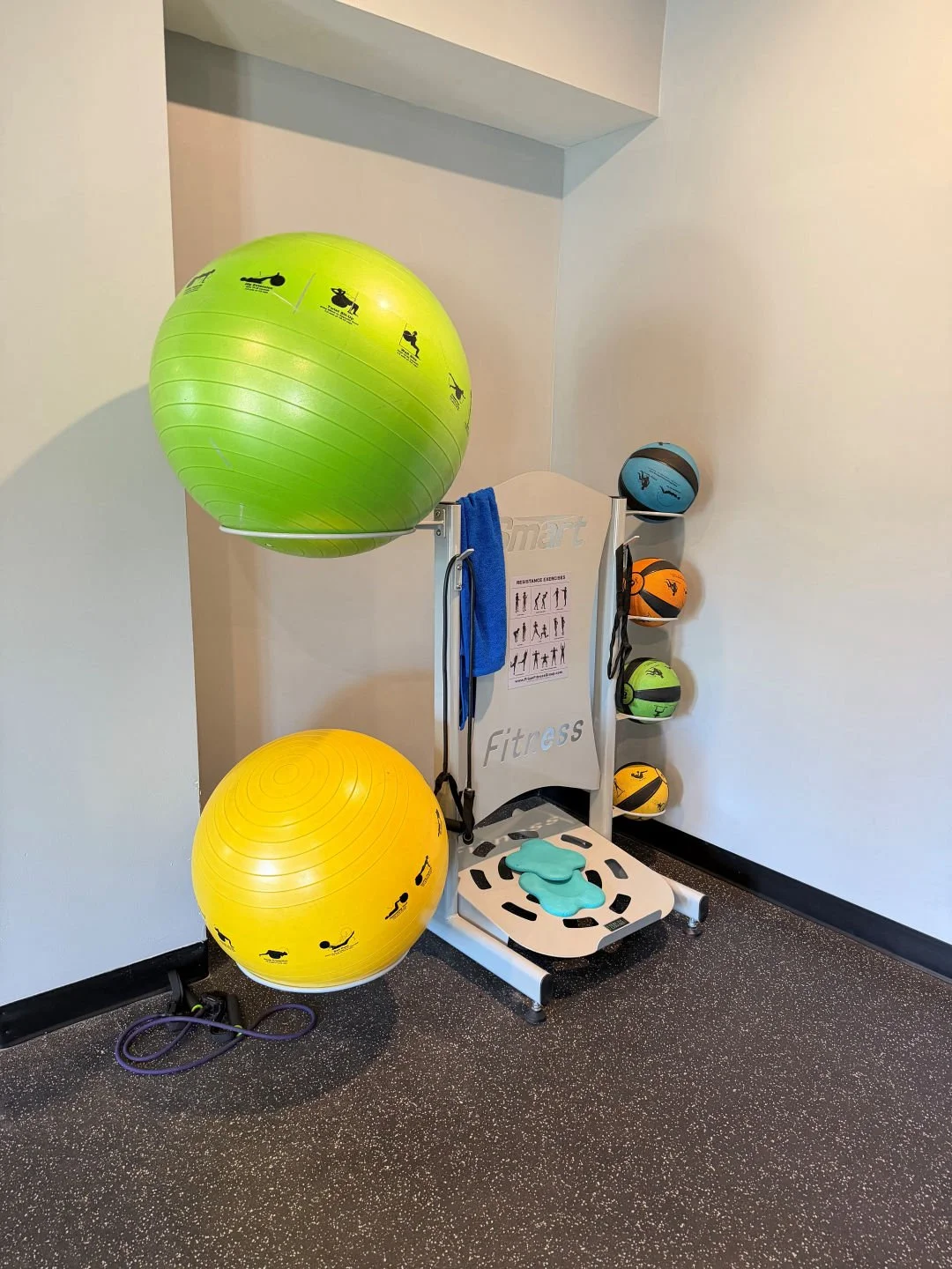 Stay motivated without having to go far! Our community fitness center gives you the convenience of getting your workout in whenever it fits your schedule. From morning routines to evening sessions, you&rsquo;ll have a dedicated space to move, refresh