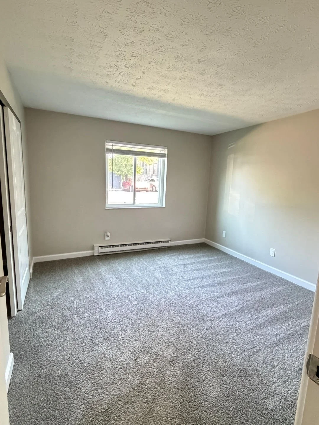 Our 1-bedroom apartments offer the space you need to create a retreat that reflects your style. Whether you&rsquo;re adding cozy textures, showcasing your favorite artwork, setting up a reading nook, or designing a space that inspires you, there&rsqu