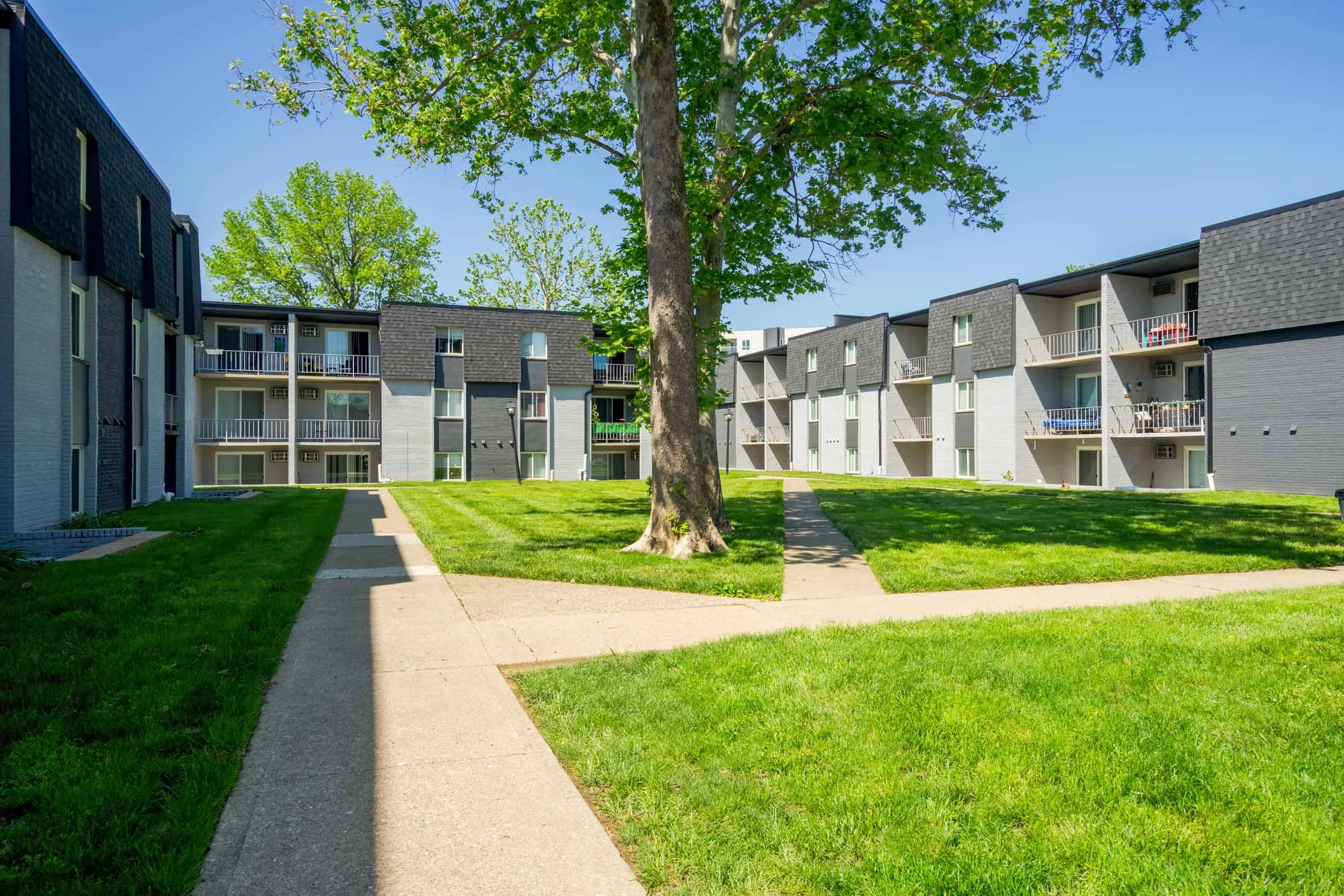 Flats on the Row - 01.jpg