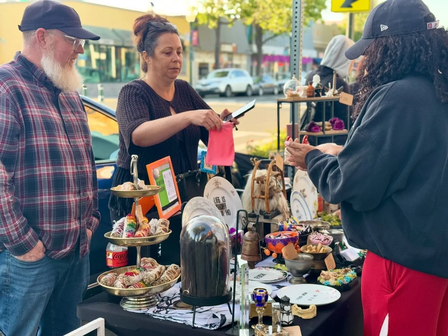 Feathered Outlaw&rsquo;s Magickal Market is open &lsquo;till 9pm tonight - Celebrating 10 years!

1506 Webster Street
Alameda, CA 

Come stroll and shop under the stars! ✨✨✨Sponsored by 
@westalamedabusiness