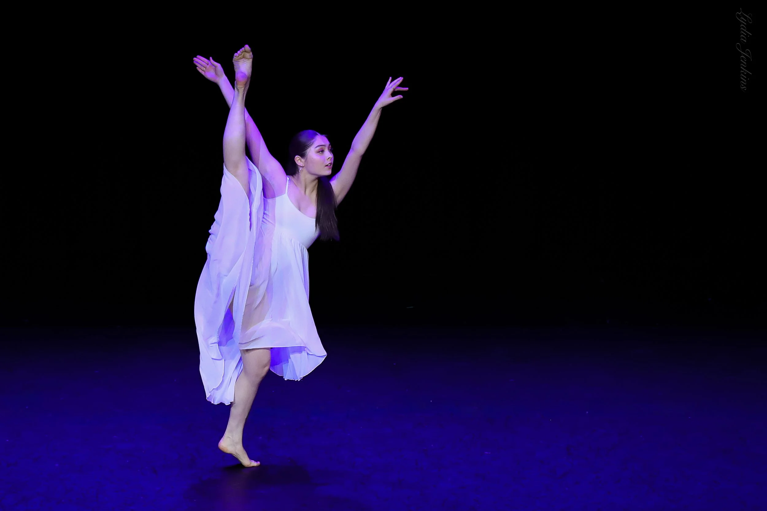 Saya Watkins - Dancer