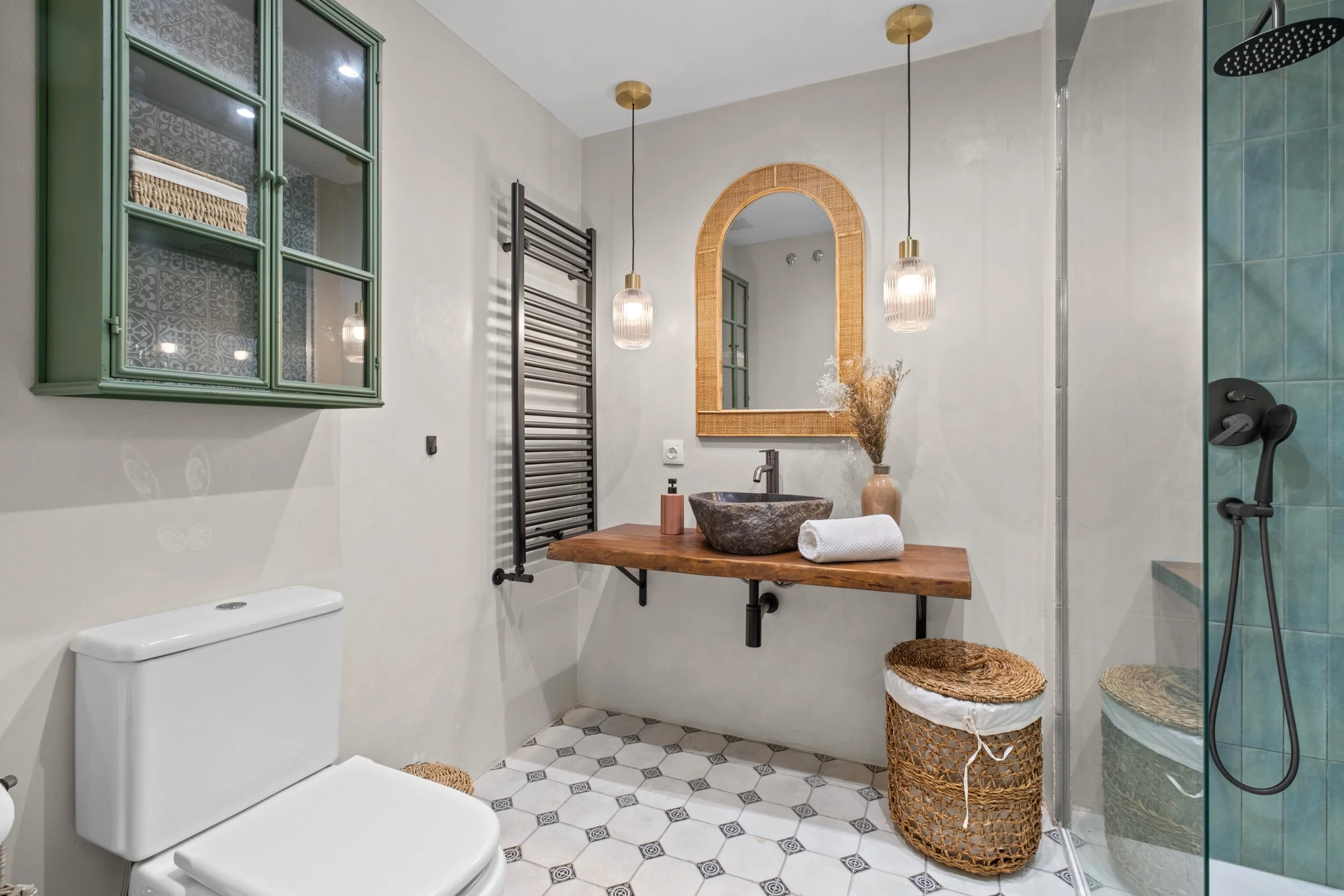 foto inmobiliaria baño idealista cubelles