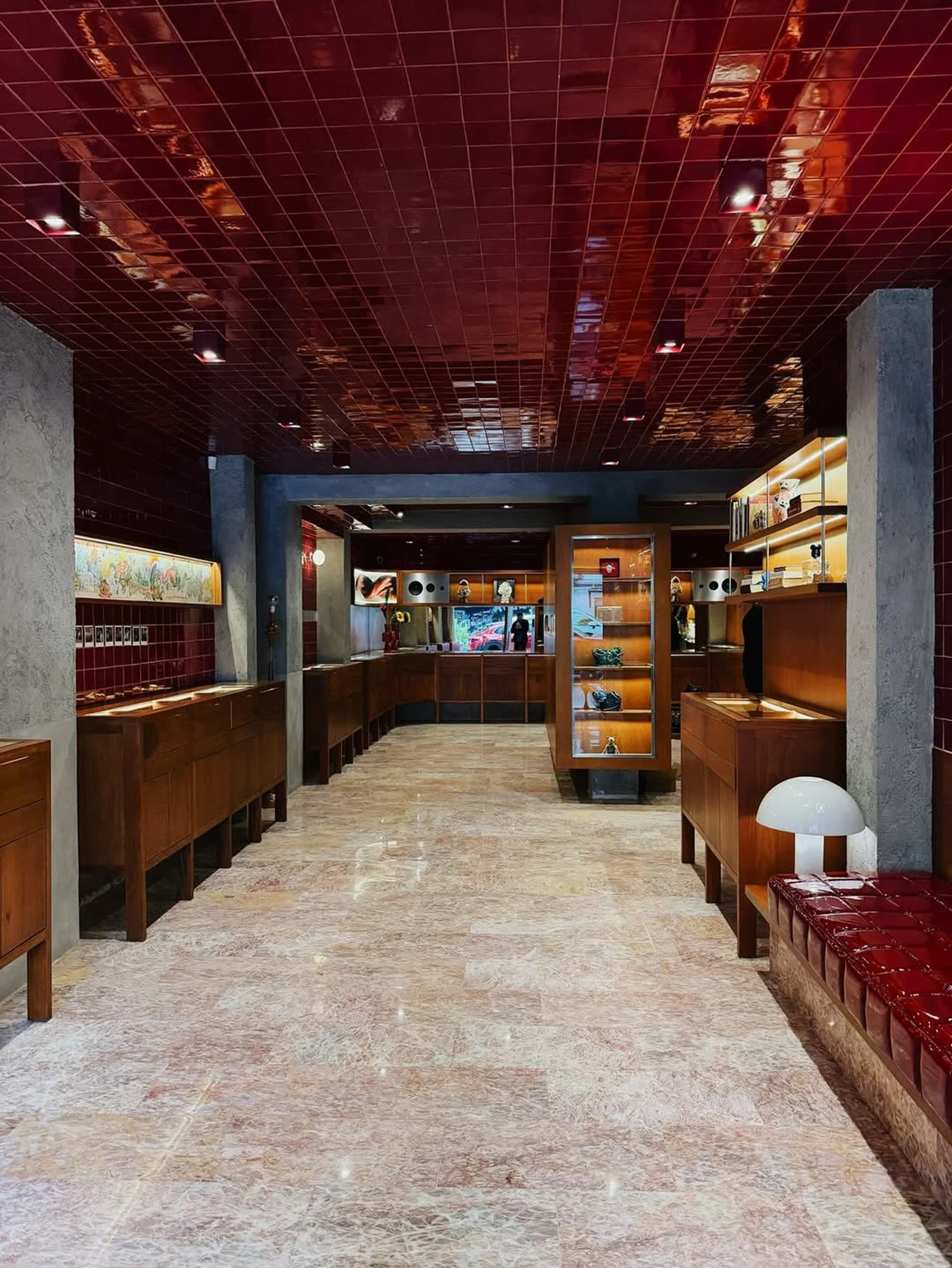 @lenguaconcept 👅abrió sus puertas en Diciembre como una concept store de joyería con marcas nac.jpg