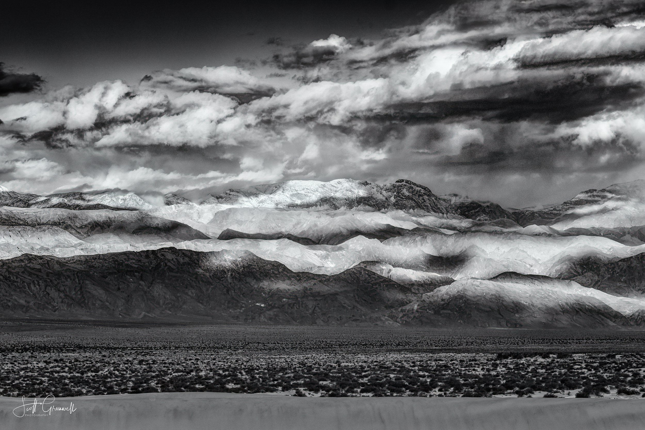 Mesquite Flat Dunes Sunrise 0034 Phantom Peaks.jpg