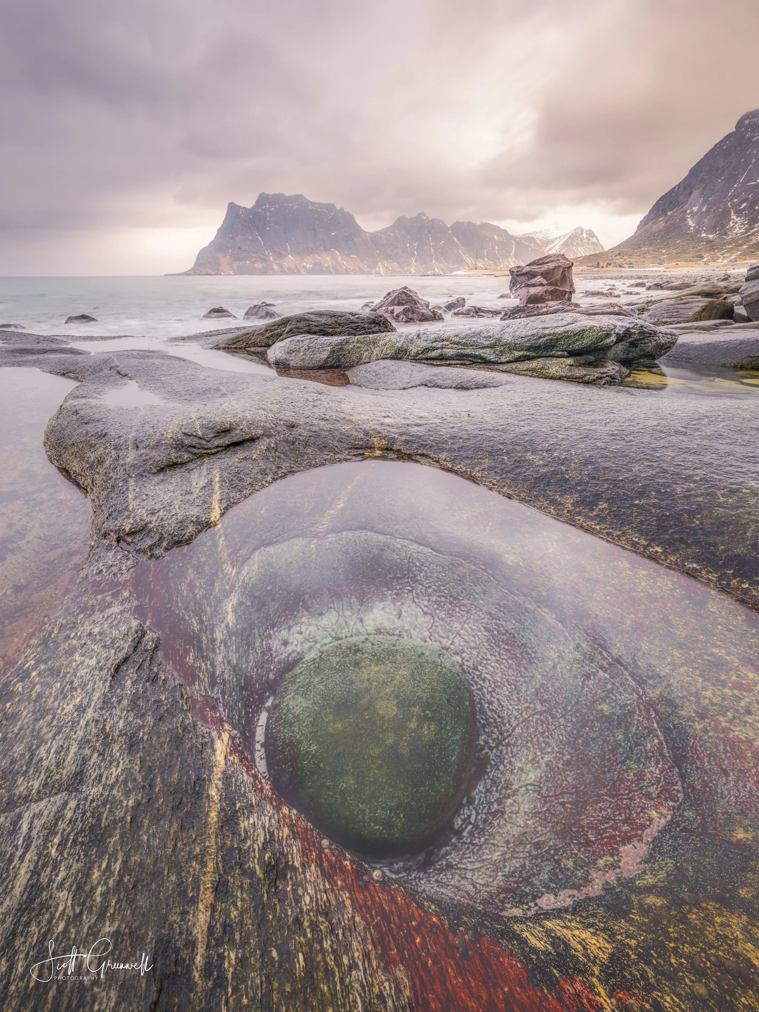 Stone Eye at Uttakleiv 2026-03-09 07-58-12 Uttakleiv Beach 0008 Focus Stack-1.jpg
