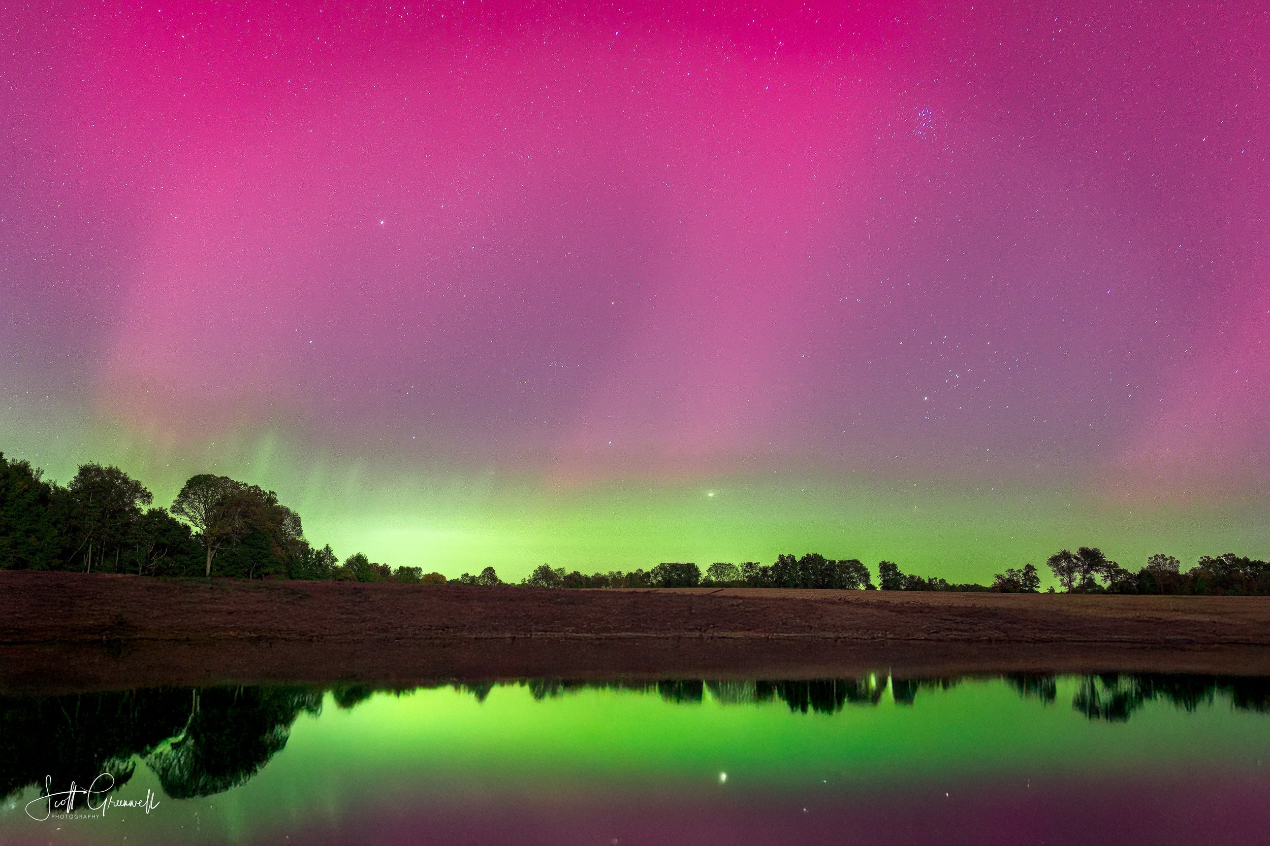 Aurora in Kentucky 0008 - Celestial Anomaly.jpg
