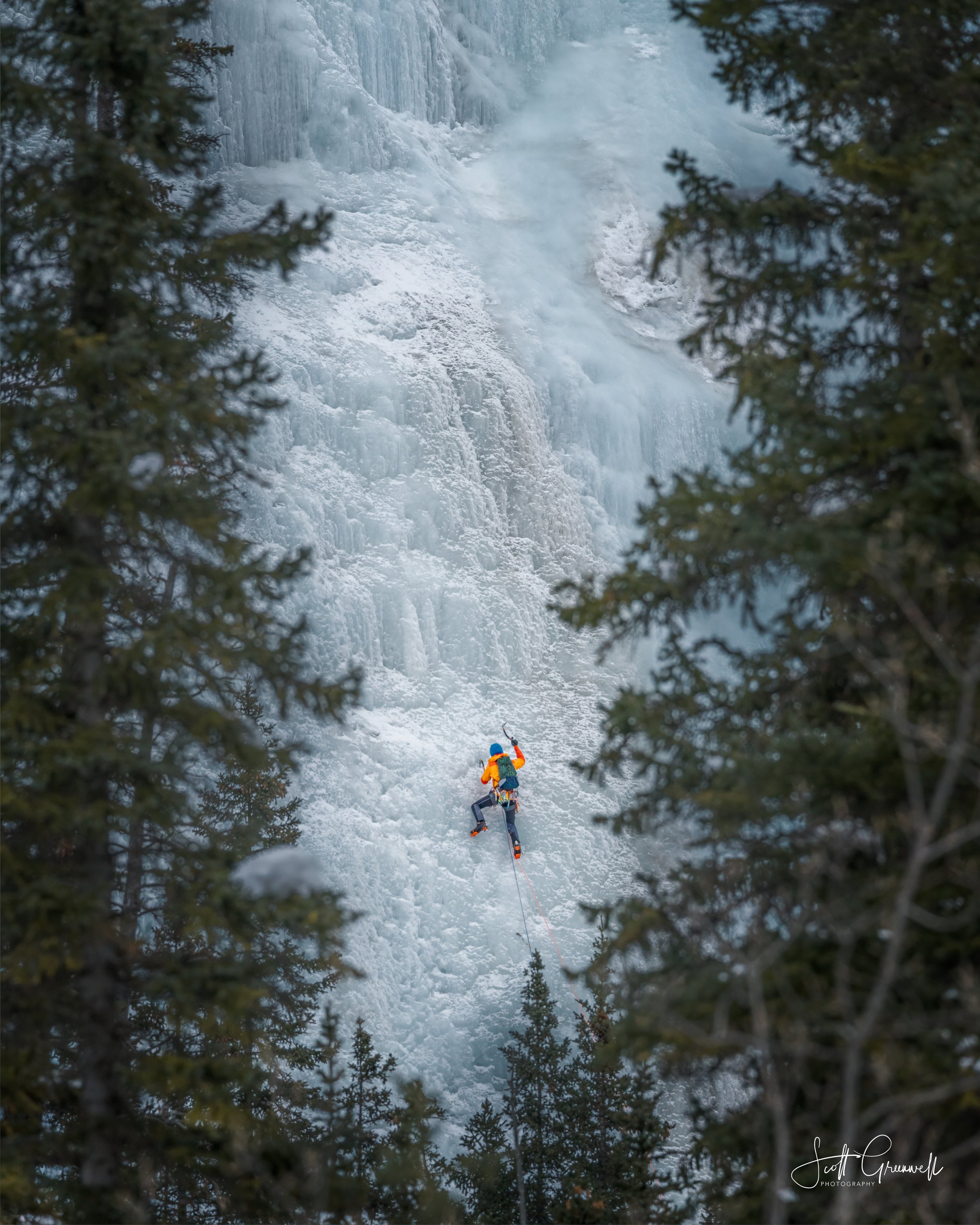 Canadian Ice Climbers 0030 Edge of the Impossible.jpg