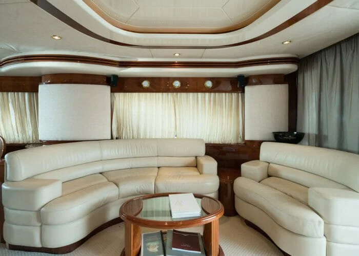 BARCO_INTERIOR_HIIGH_018-700x500-1.jpg