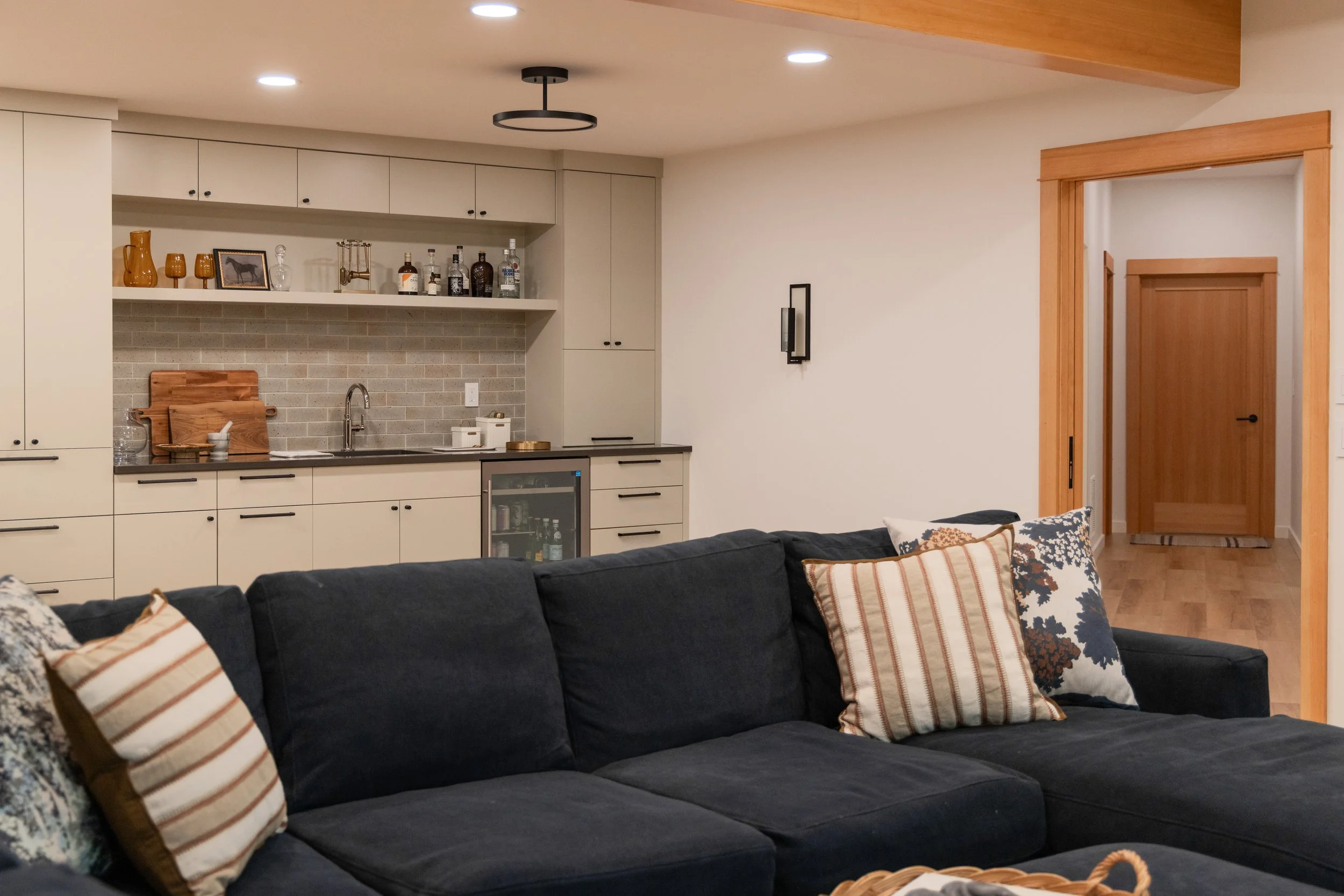 Skyline Basement_16.jpg