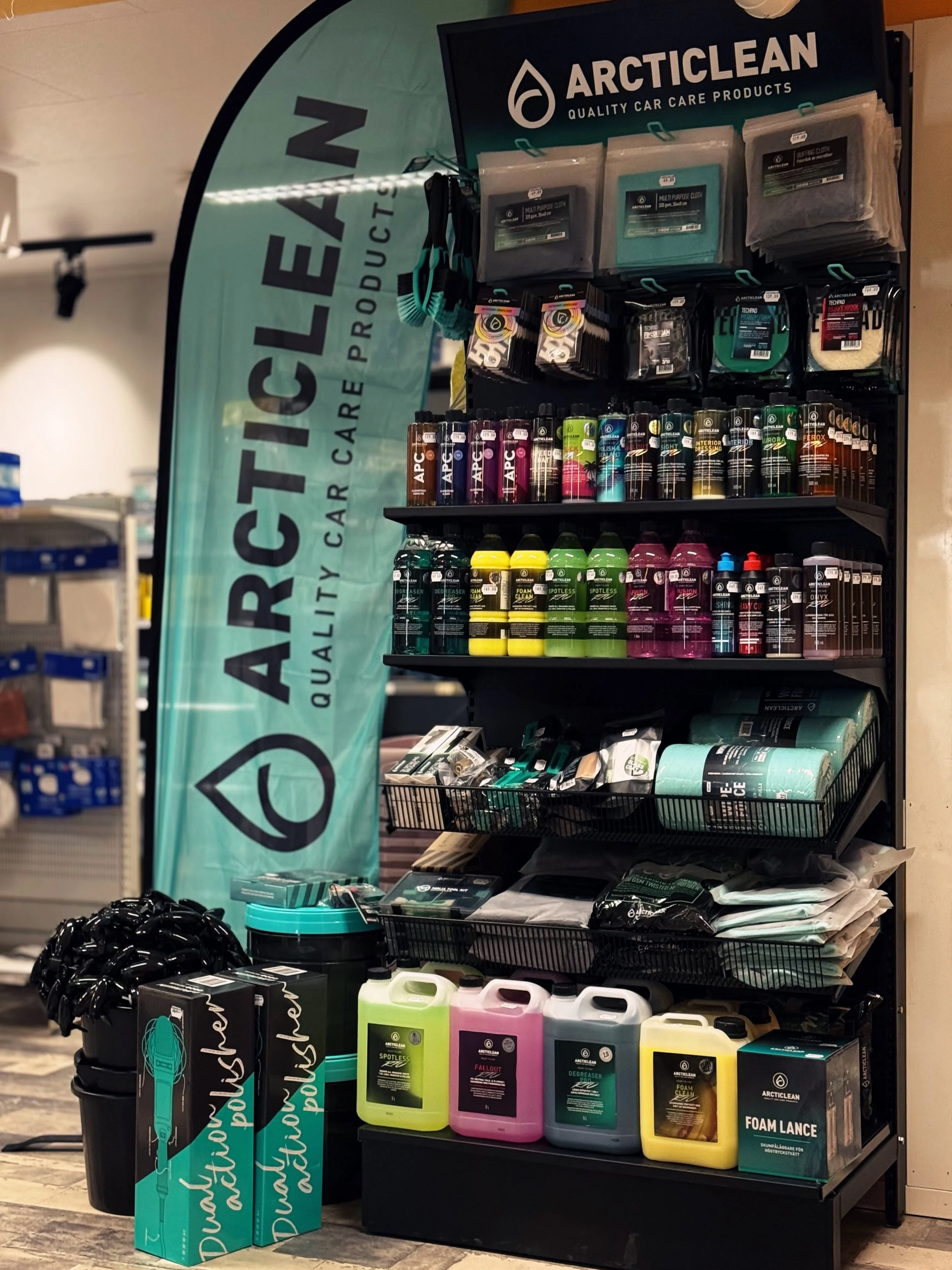 ✨ NYHET: VI &Auml;R &Aring;TERF&Ouml;RS&Auml;LJARE AV ARCTICLEAN! ✨

Nu hittar du ARCTICLEANs bilv&aring;rdsprodukter hos oss! 🙌

Allt fr&aring;n reng&ouml;ring och avfettning till schampo, tillbeh&ouml;r och detailingprodukter 🧽🫧

V&auml;lkommen 