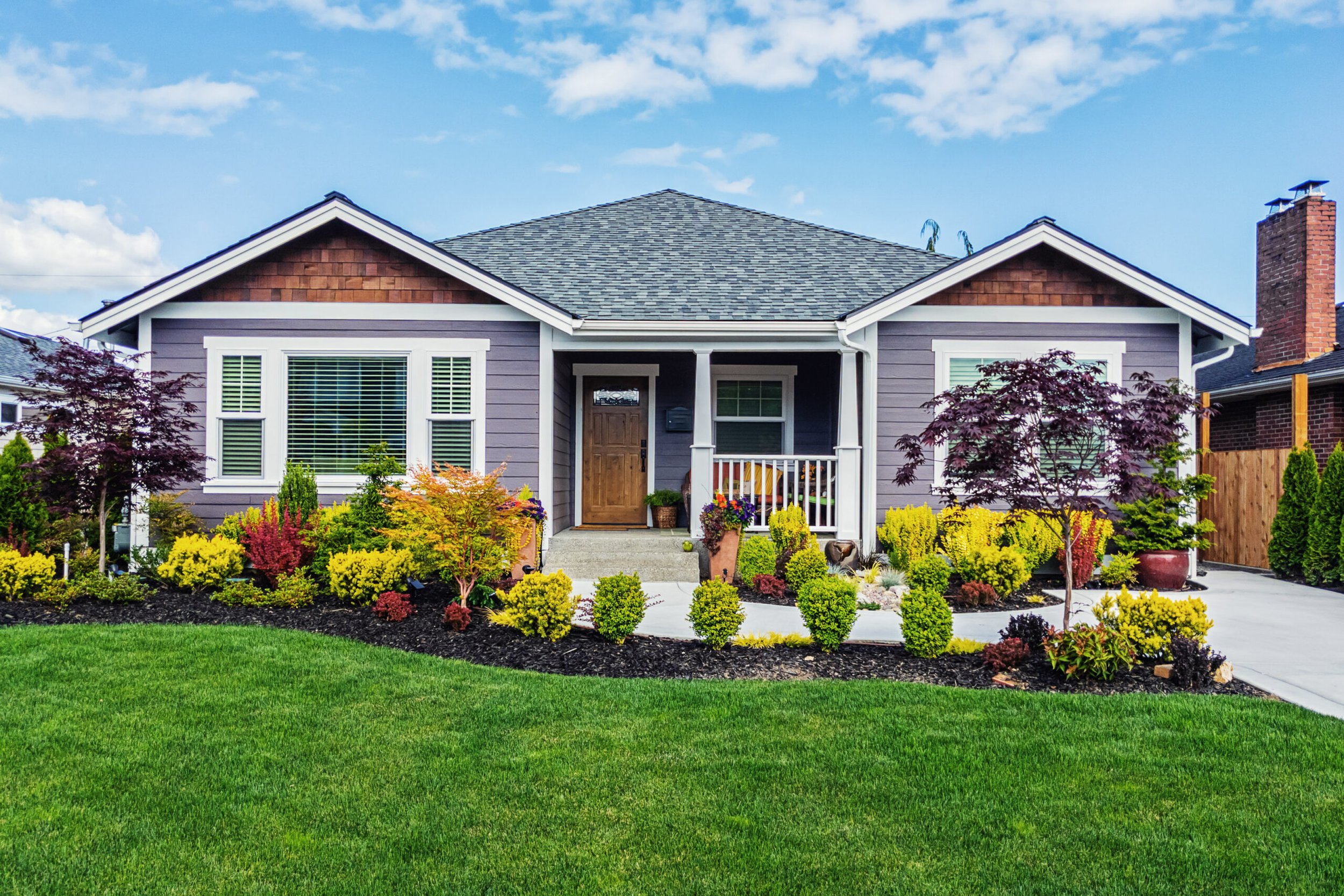 How Plastic or Rubber-Based Paints Perform in Humid Weather Conditions