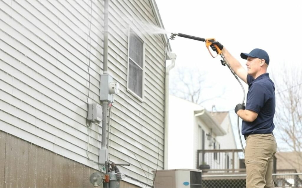 How a Pressure Washing Service Prepares Surfaces for Painting and Repairs