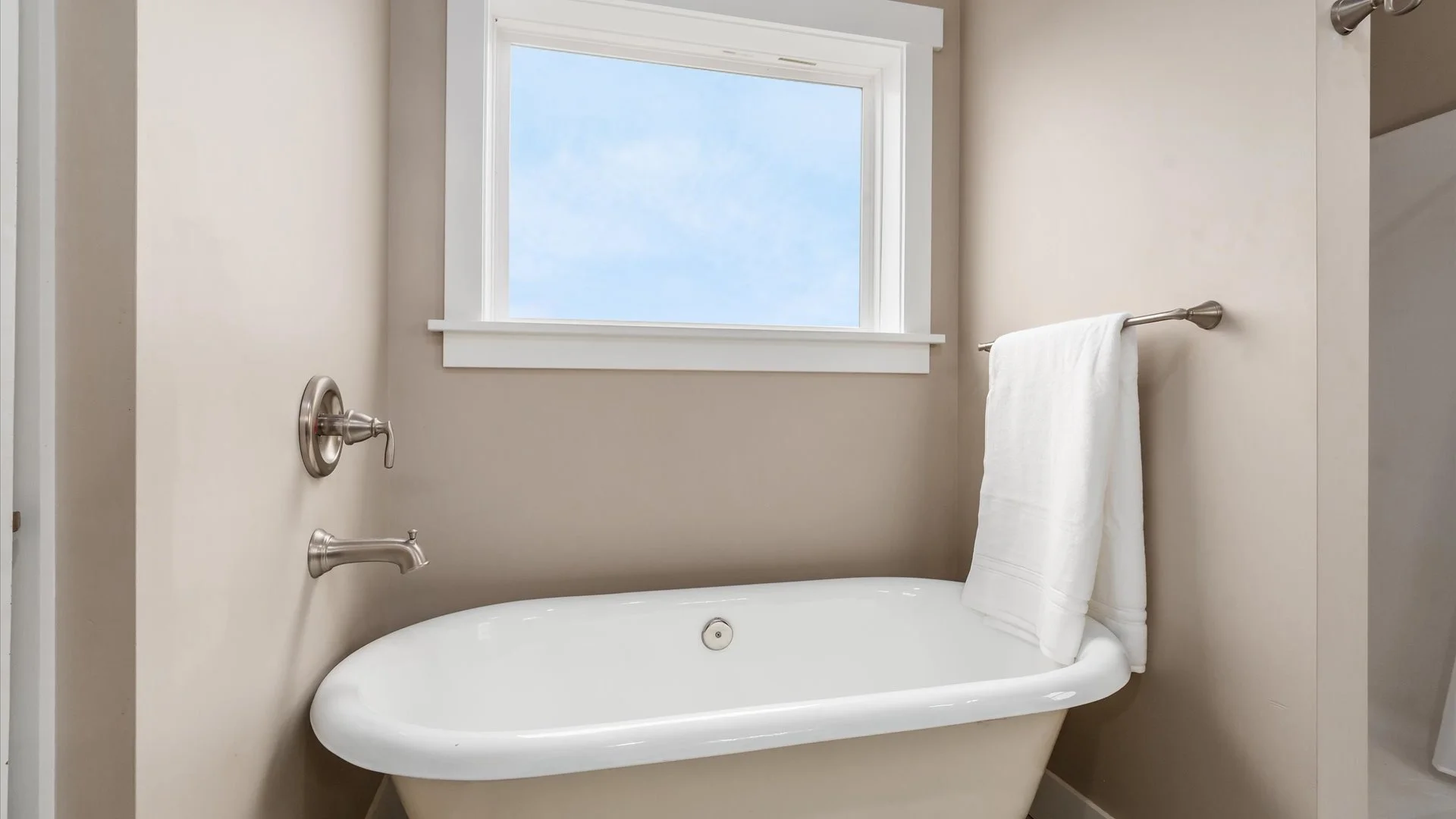 29-zj 4608 Philipps Rd044.jpg