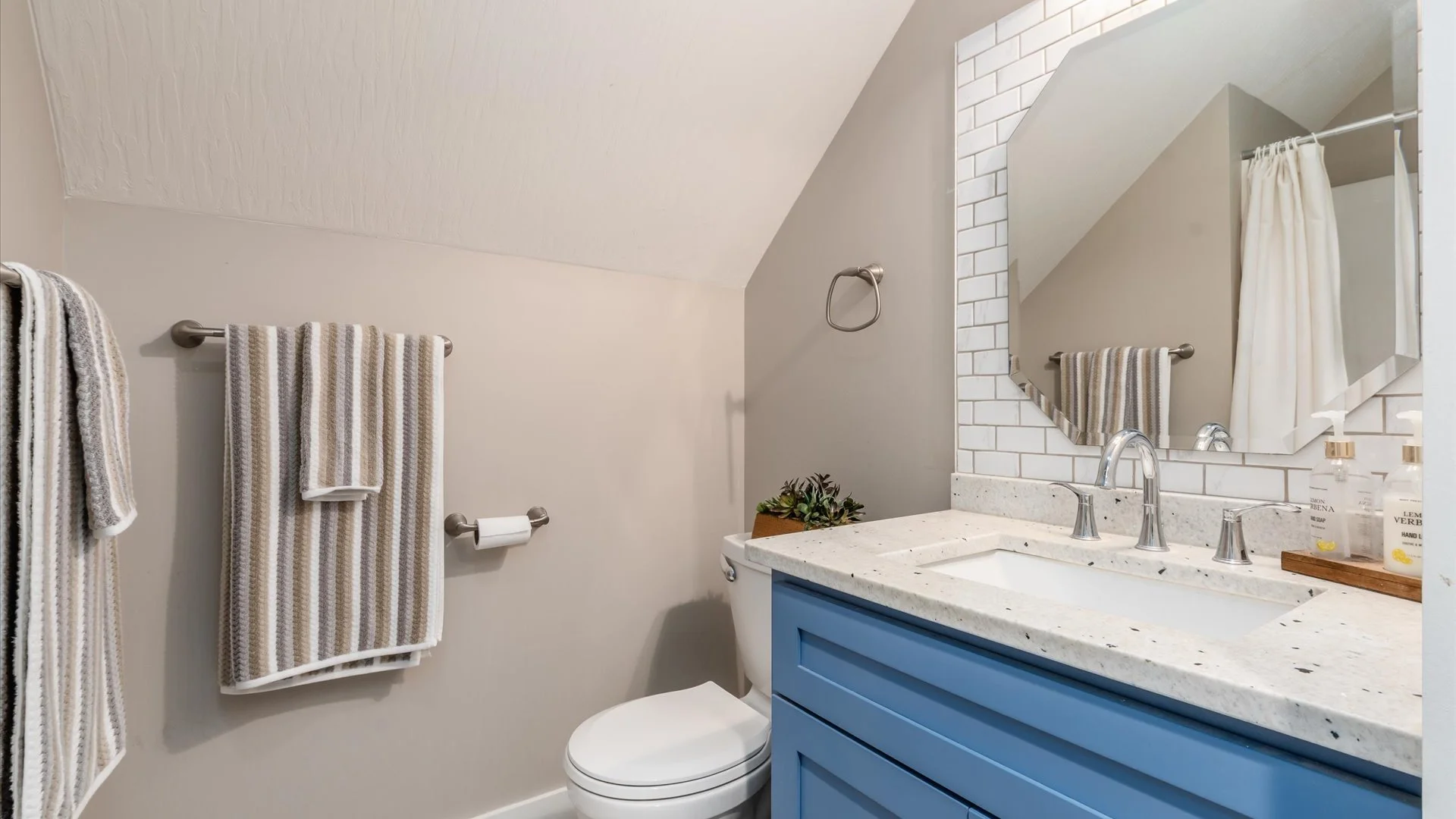 40-zj 4608 Philipps Rd136.jpg