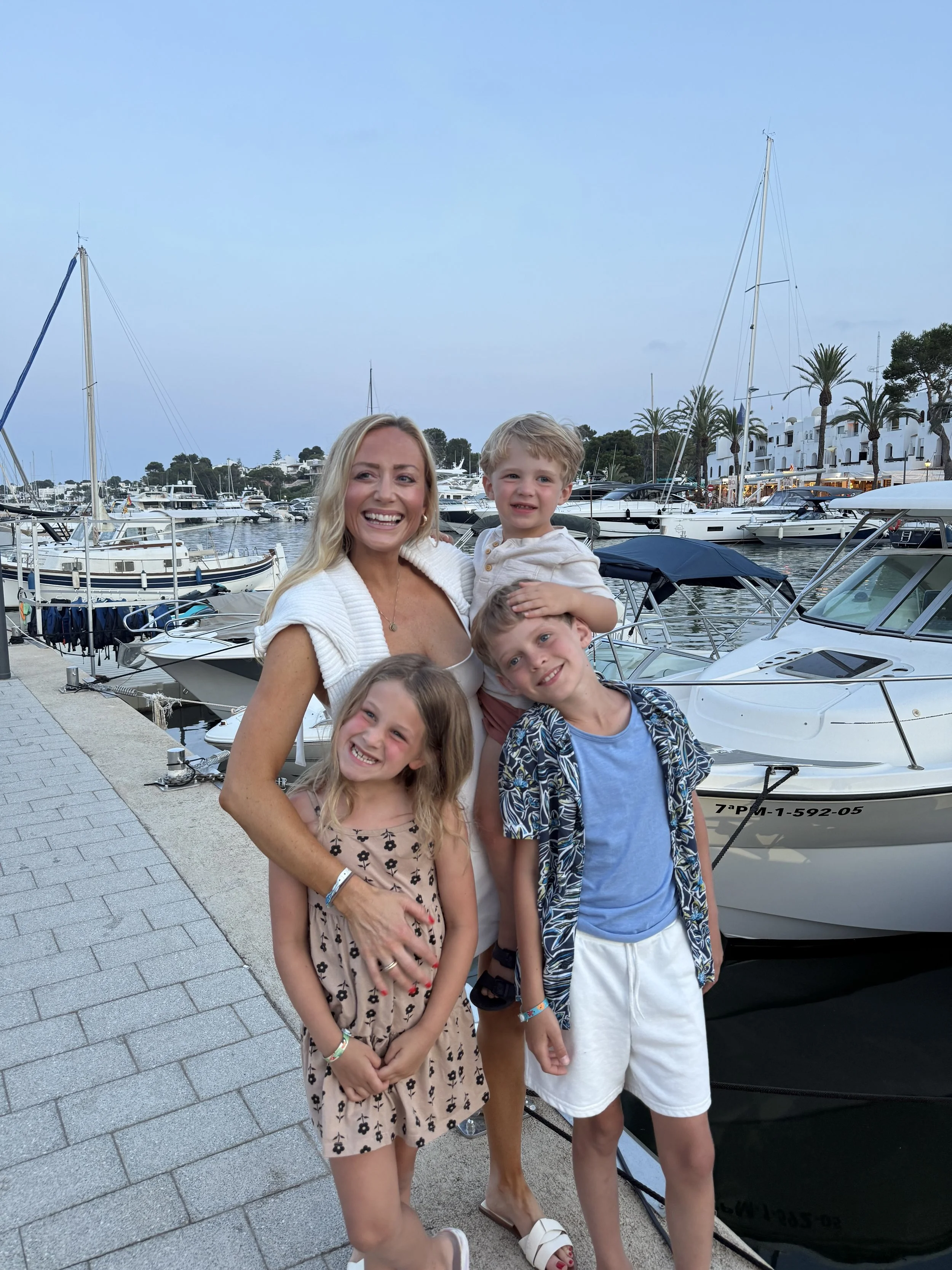 How to Plan a Stress-Free Family Trip Using AI