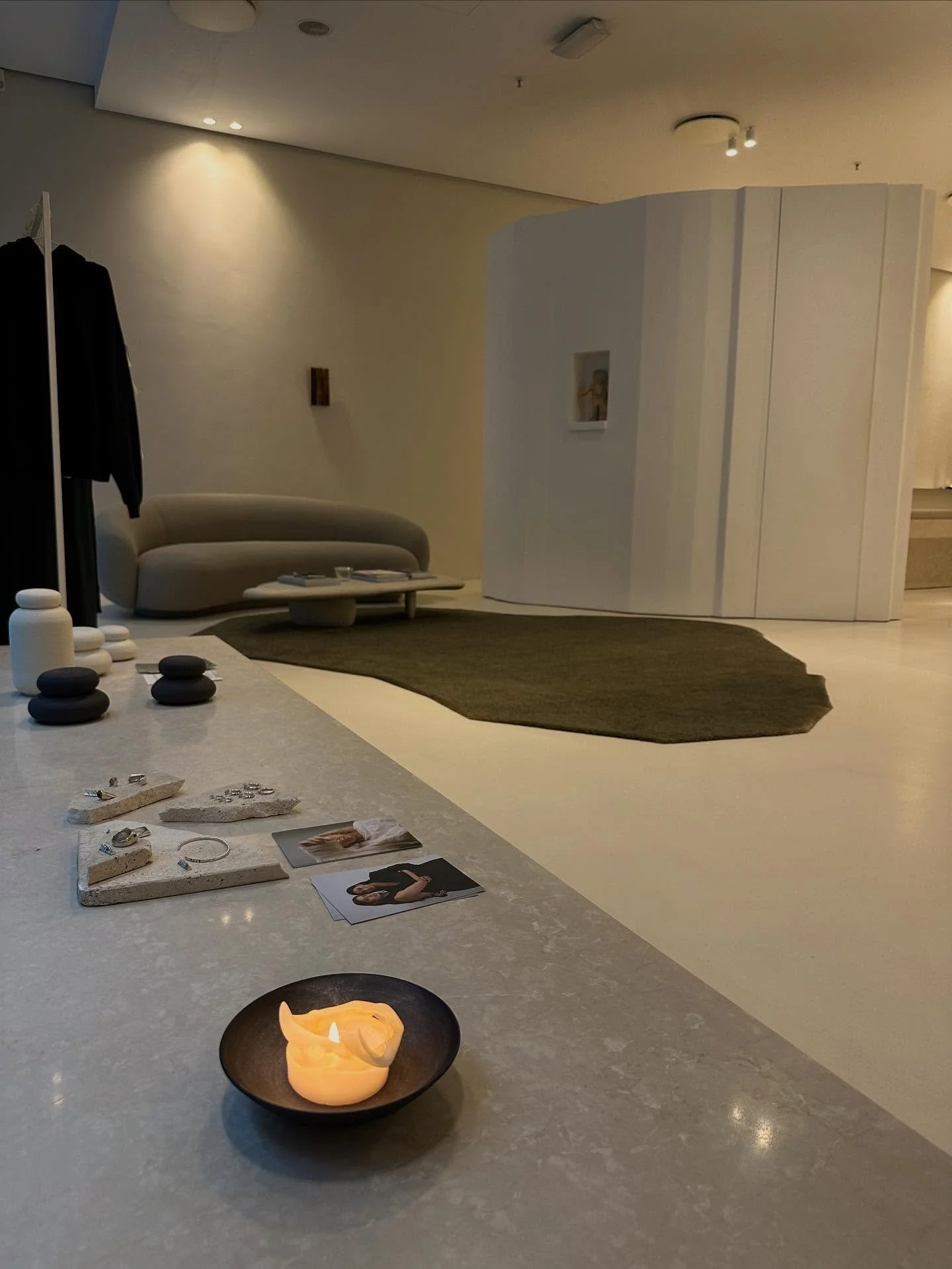 More than just a beauty space &mdash; a cozy refuge of care and confidence.
Every corner was thoughtfully created to make you feel welcomed, special, and even more beautiful. 🤍