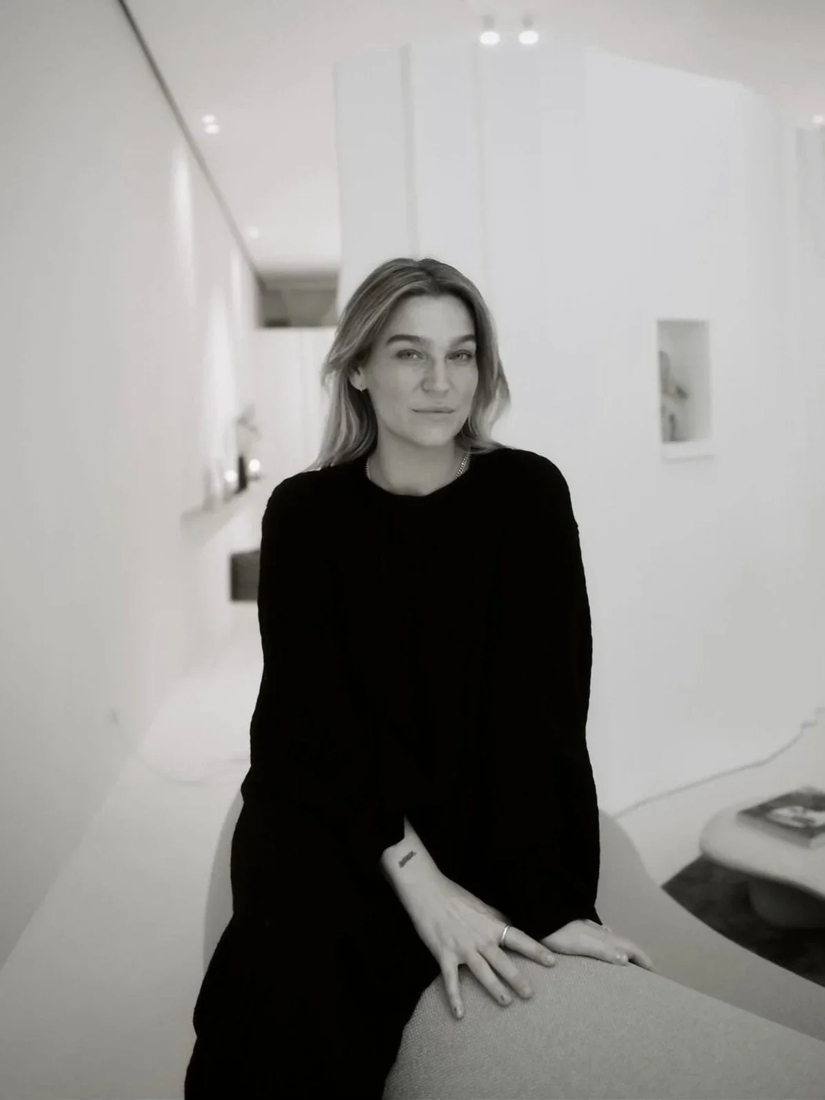 Jette Scherzer Gründerin vom Chi Chi Club in Hamburg. Microbading, Lip Blush und Sommersprossen Tattoo Artist.