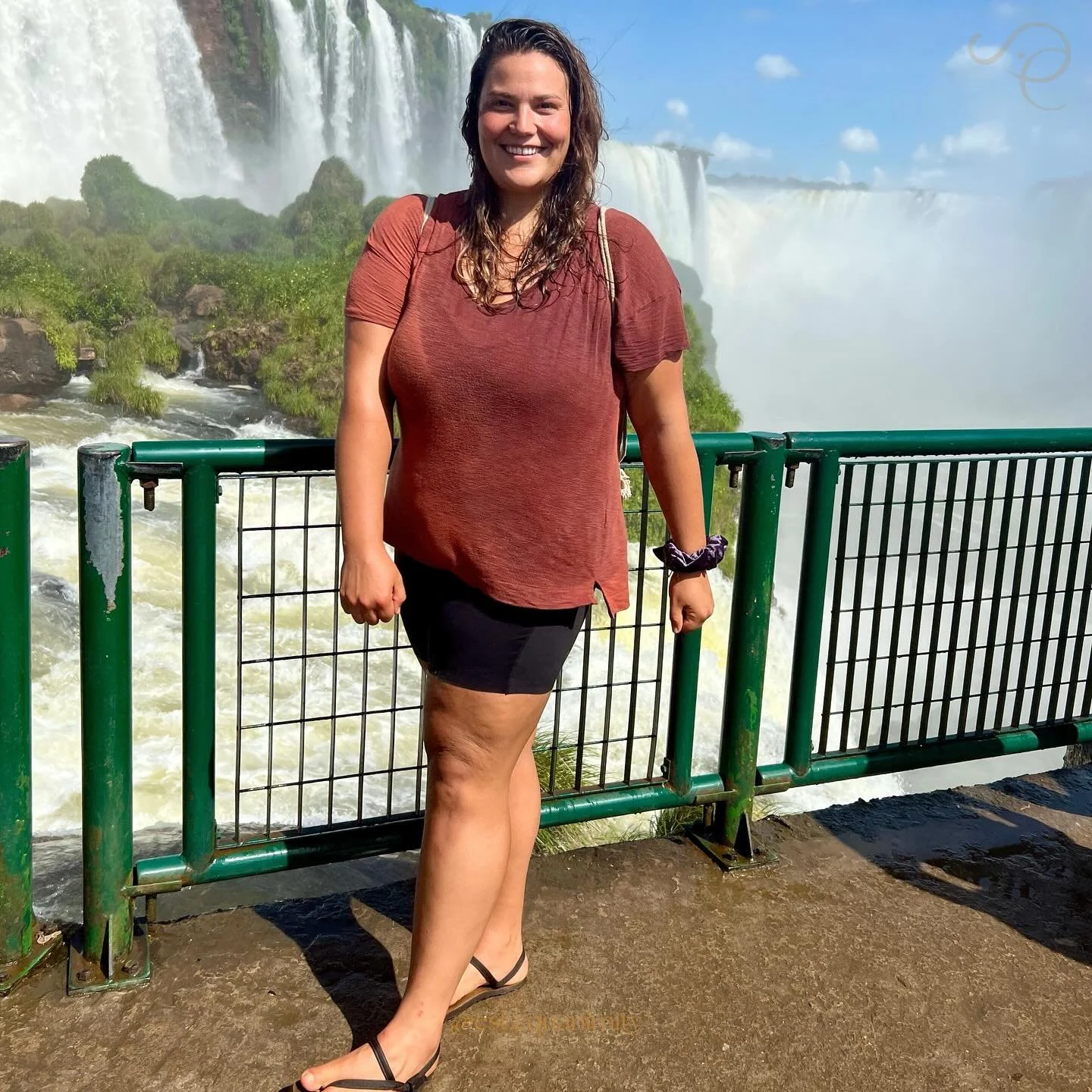 👋🏼 Hey there, I&rsquo;m Emma!

Whether you&rsquo;re following my journey or just passing through, welcome! I&rsquo;m the face behind Equanimity Holistic Healing, and I&rsquo;m so glad you&rsquo;re here.

I&rsquo;m learning the ropes of being a busi