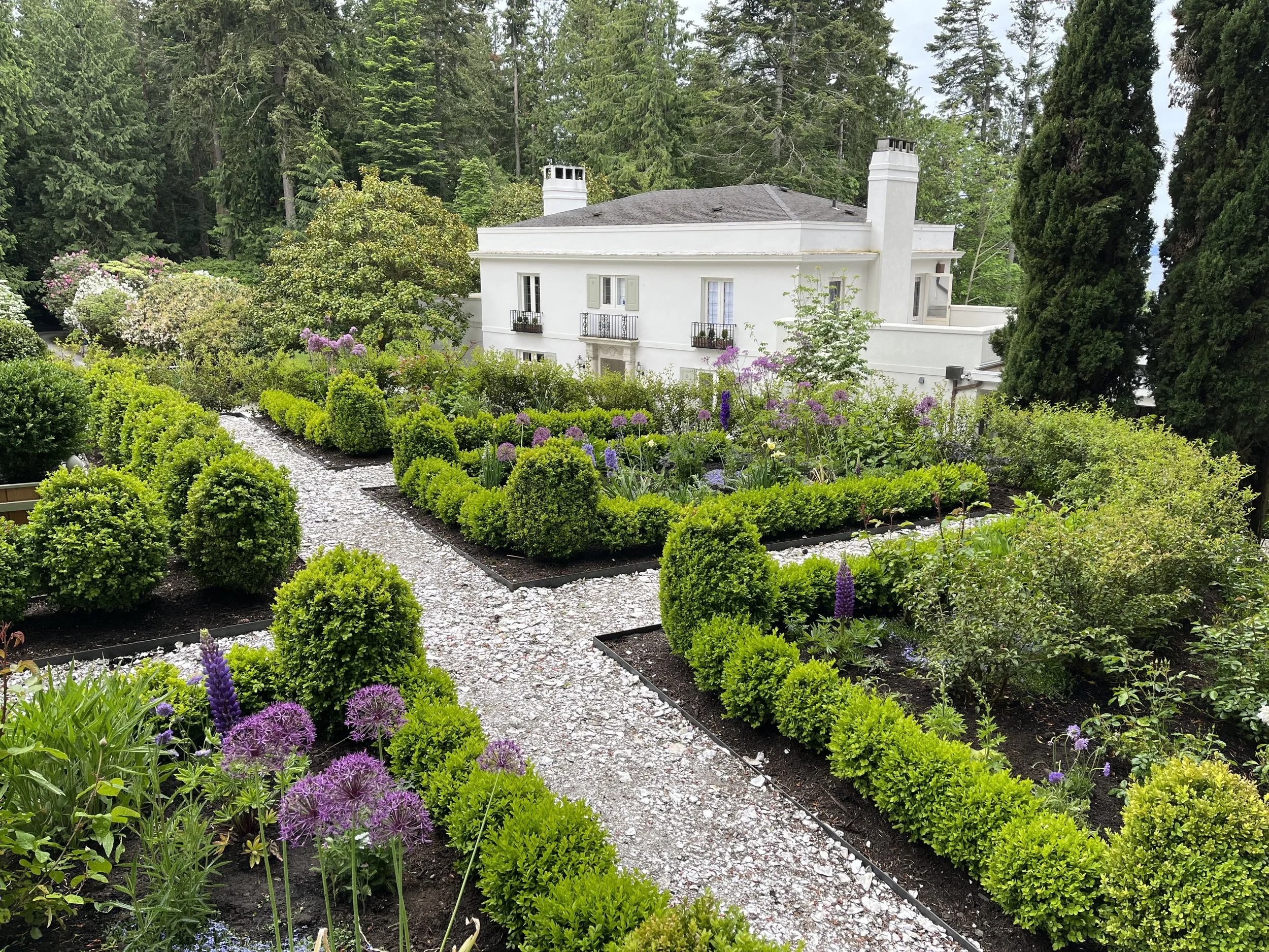 Formal terrace garden — Highlands

