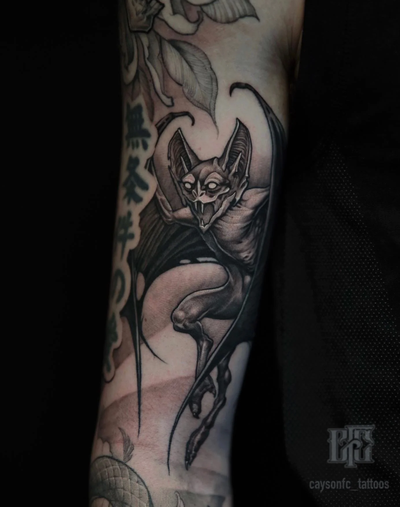Gargoyle bat 🦇 

Click the link in my bio to book a tattoo

#bat #battattoo #gargoyle #gargoyletattoo #darktattoo #blackworktattoo #detailtattoo #seattle #seattletattoo #seattletattooartist #auburn #auburntattoo #auburntattooartists