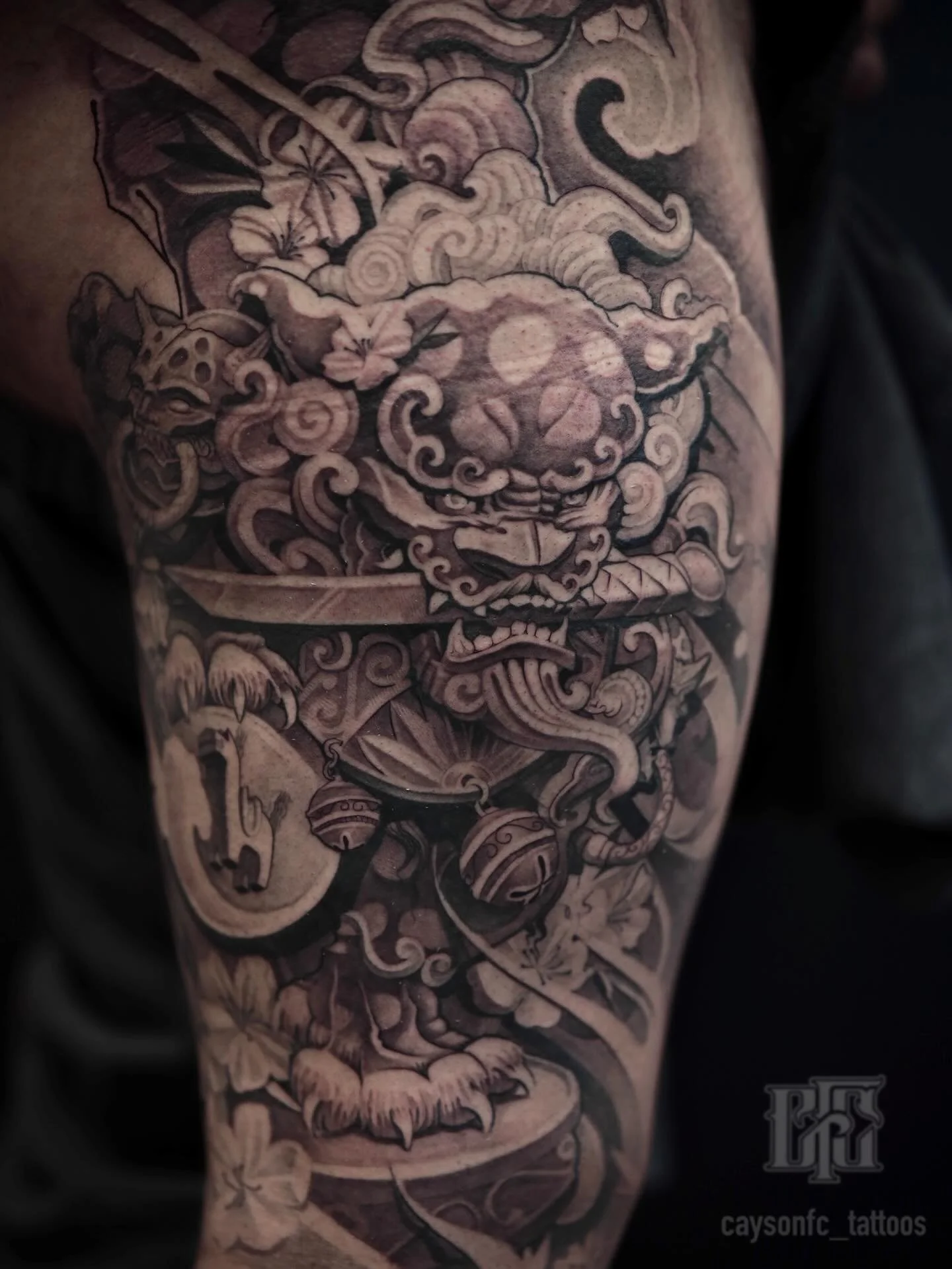 Japanese inspired Foo Dog 🐲

Thank you Chris for your trust.

#foodog #foodogtattoo #japanesetattoos #dragontattoos #statuetattoo #detailedtattoo #seattle #seattletattoo #seattletattooartist #auburn #auburntattoo #auburntattooartists