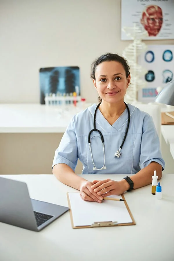Medical professional discussing diagnostic imaging services and test results with a patient